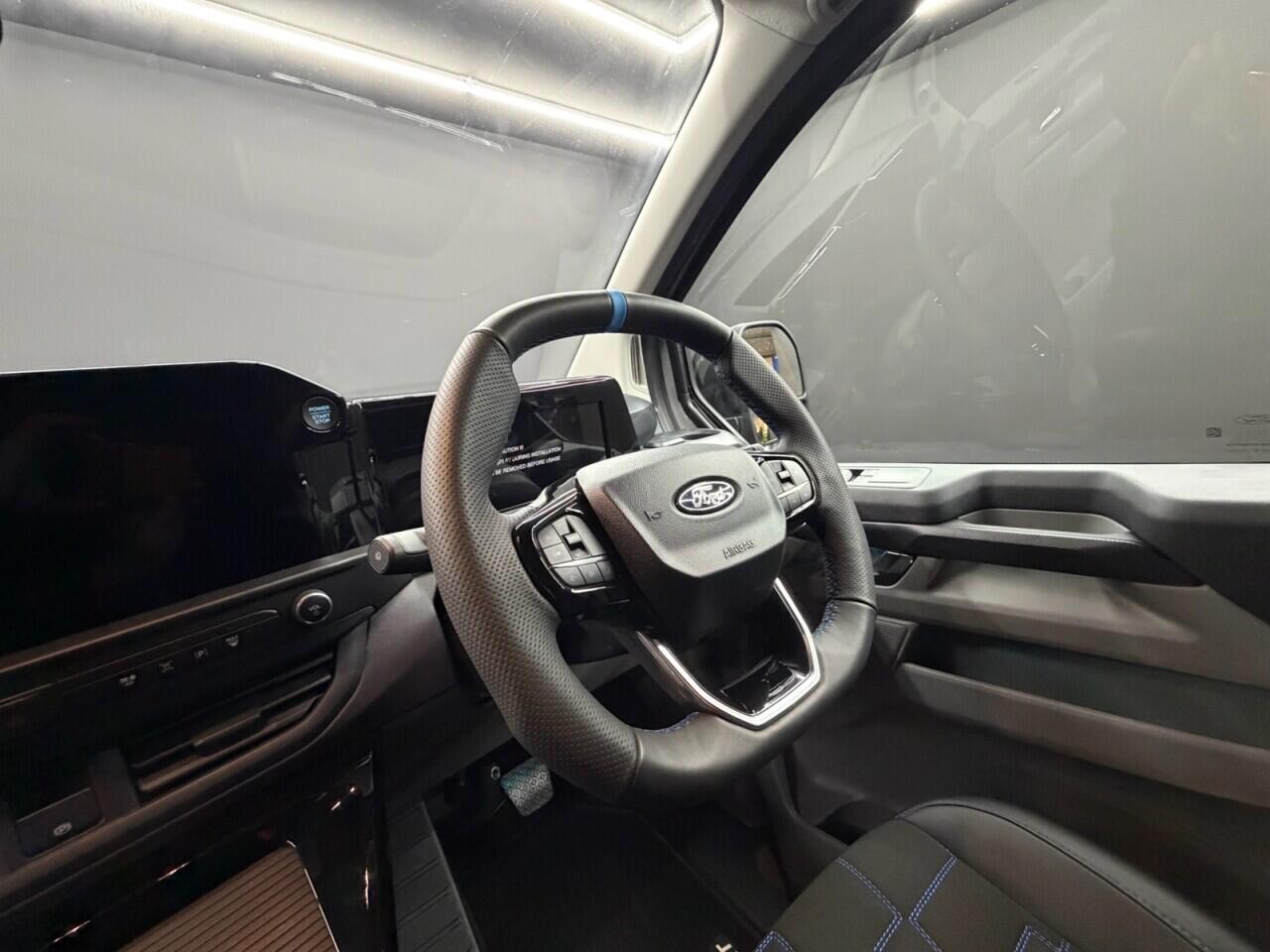 Ford Transit Custom view 37