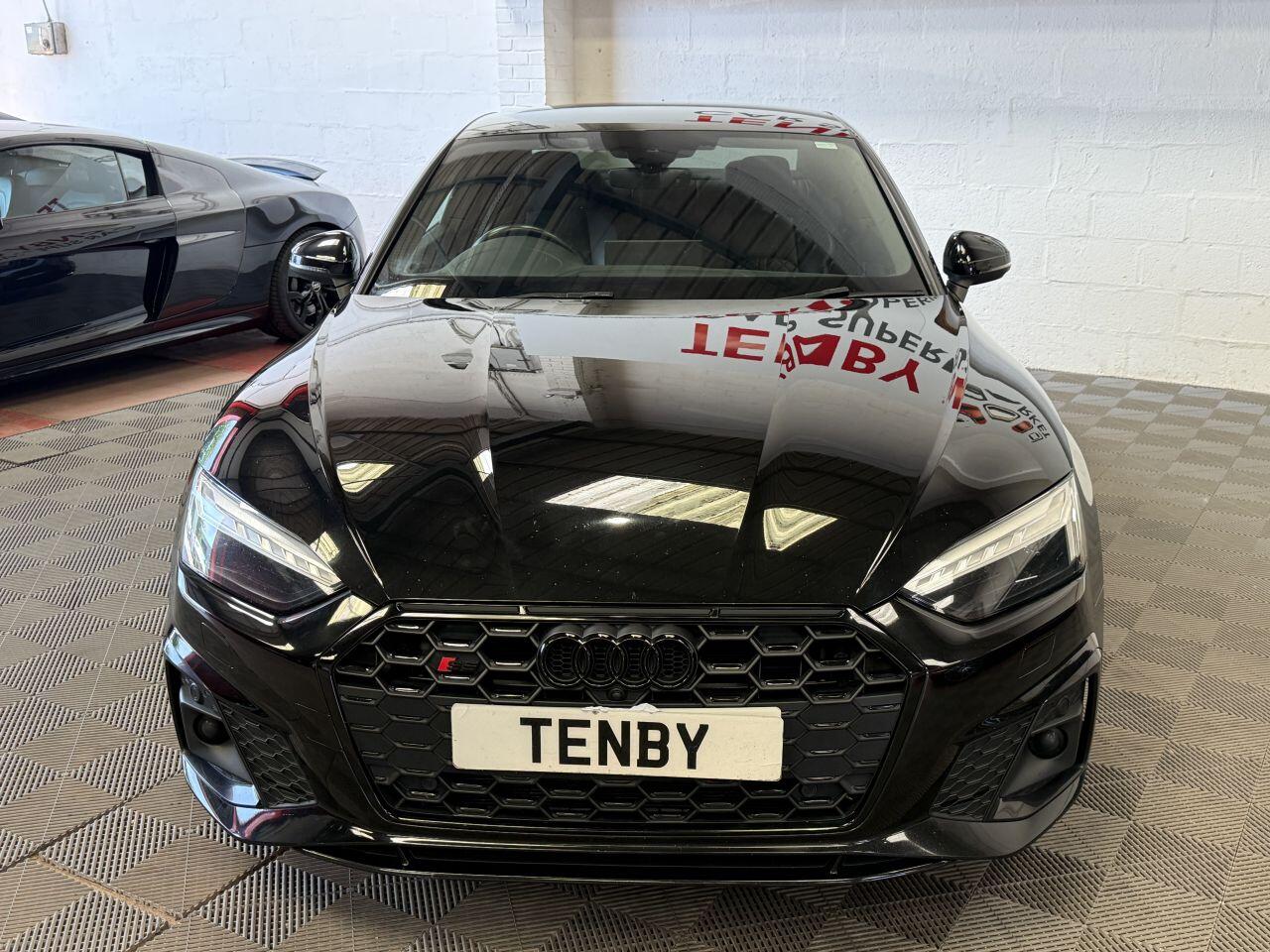 Audi S5 view 4