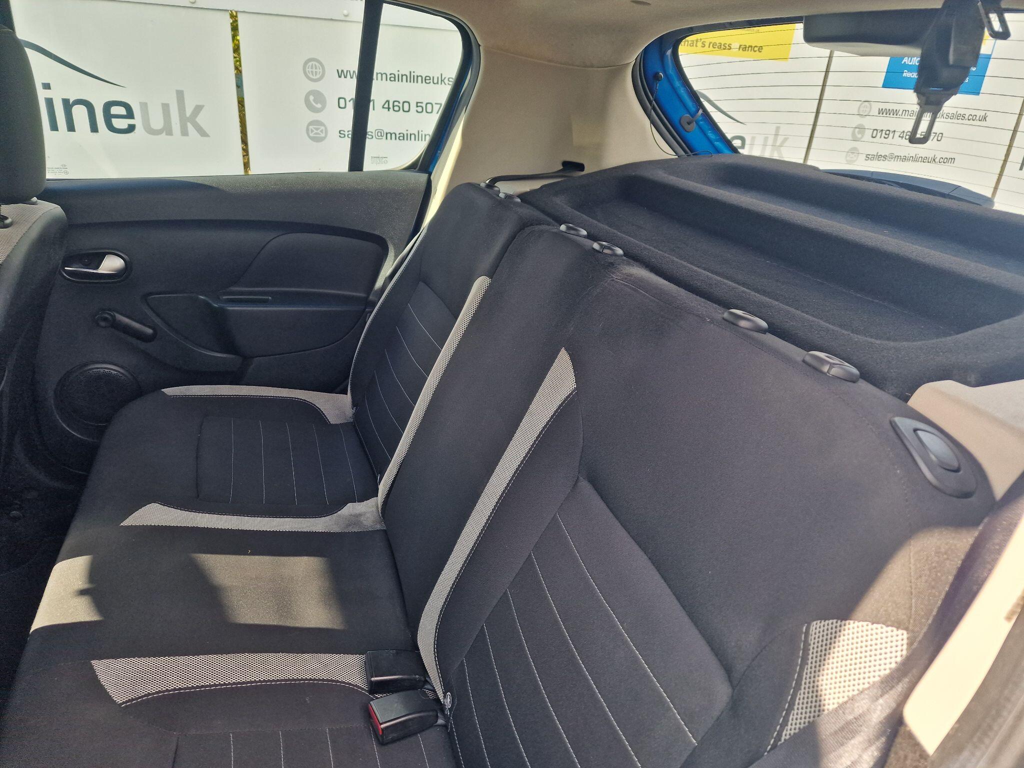Dacia Sandero view 26