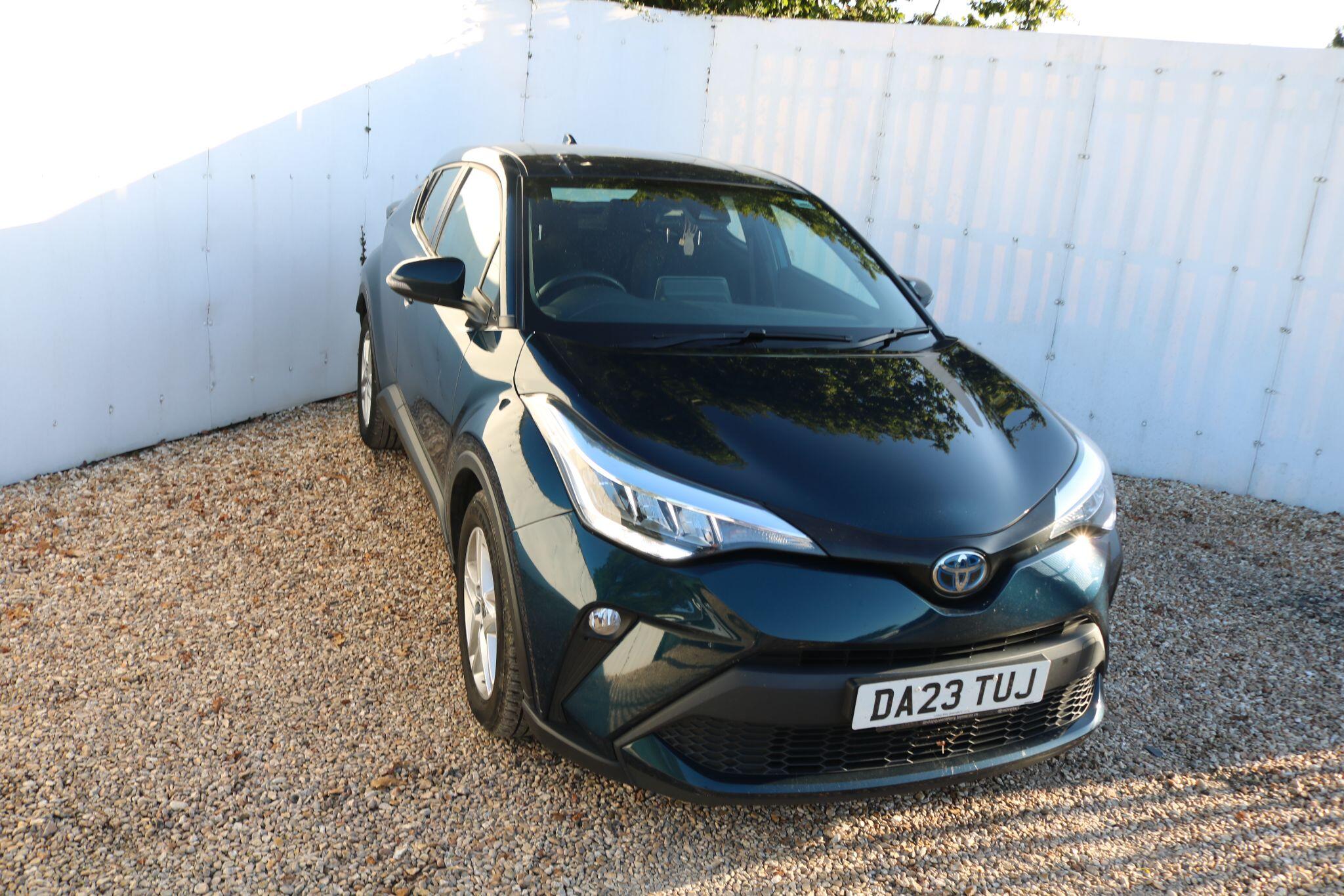 Toyota C-HR view 10