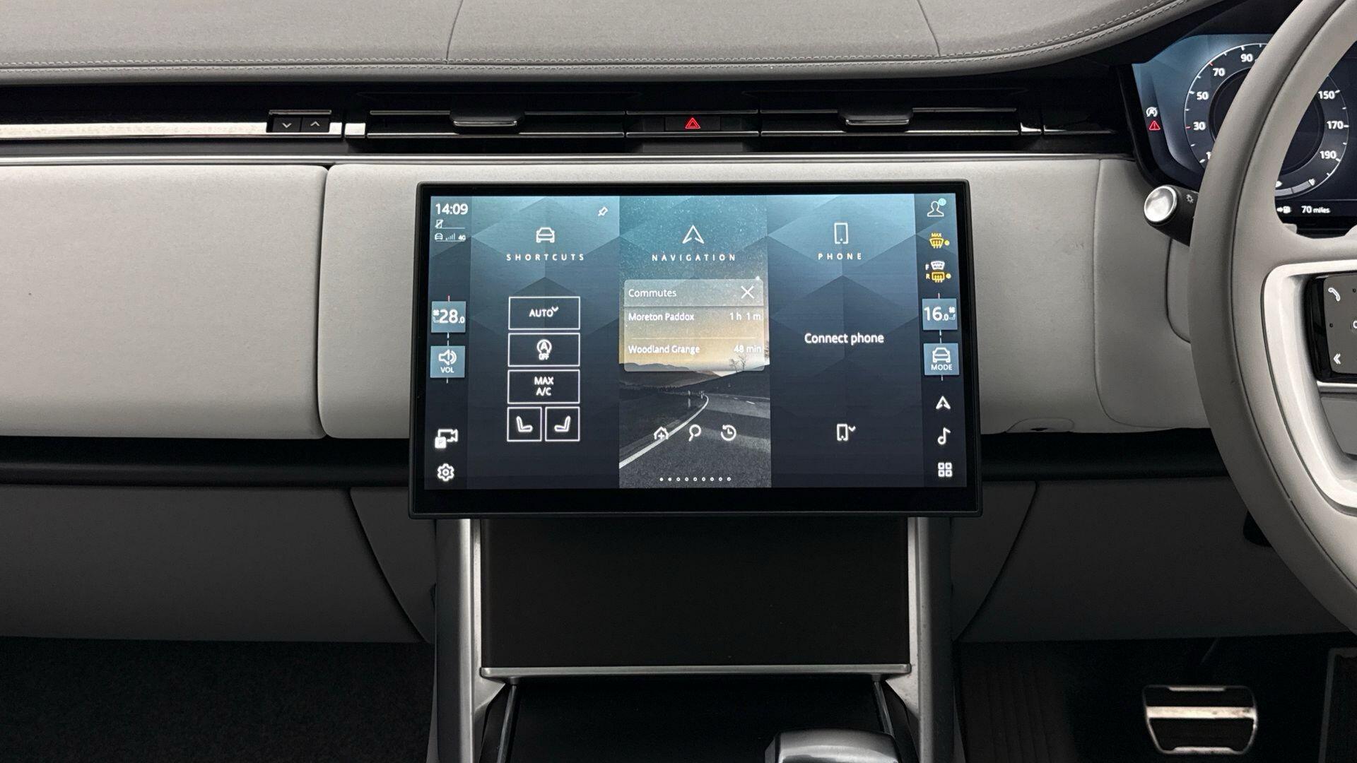 Land Rover Range Rover view 14
