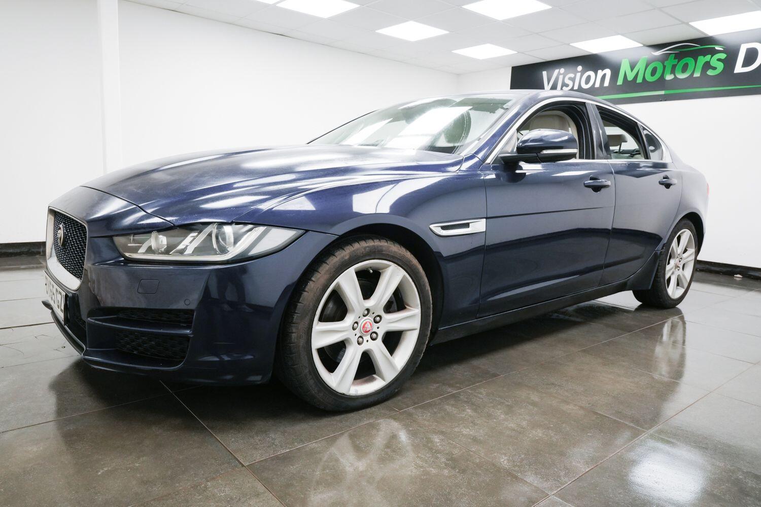 Jaguar XE view 3