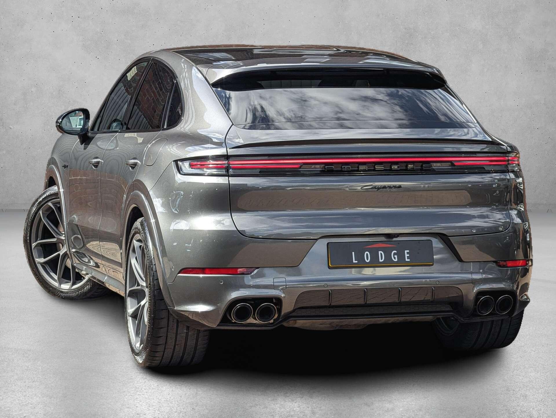 Porsche Cayenne view 5