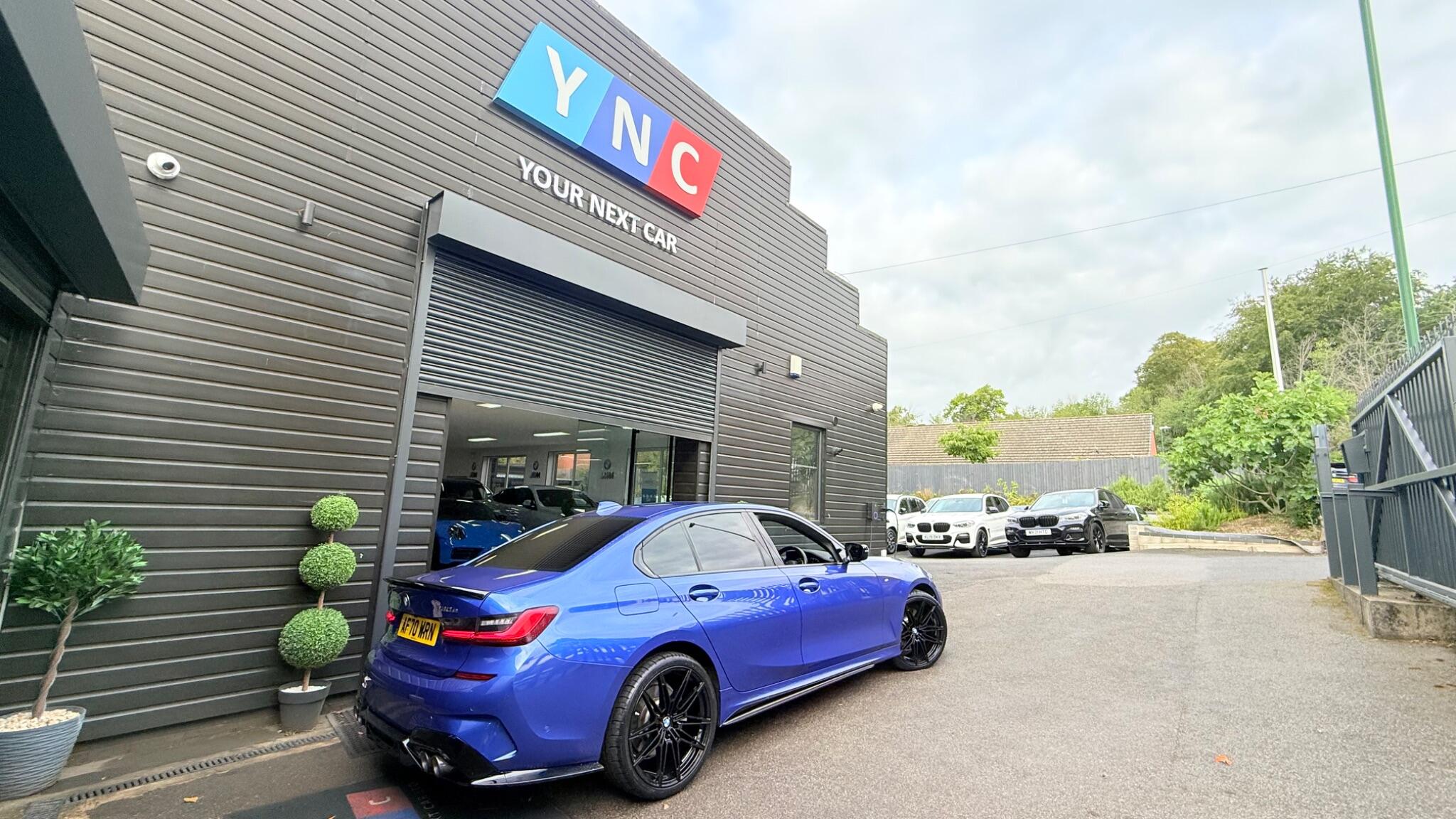 BMW 3 Series view 6