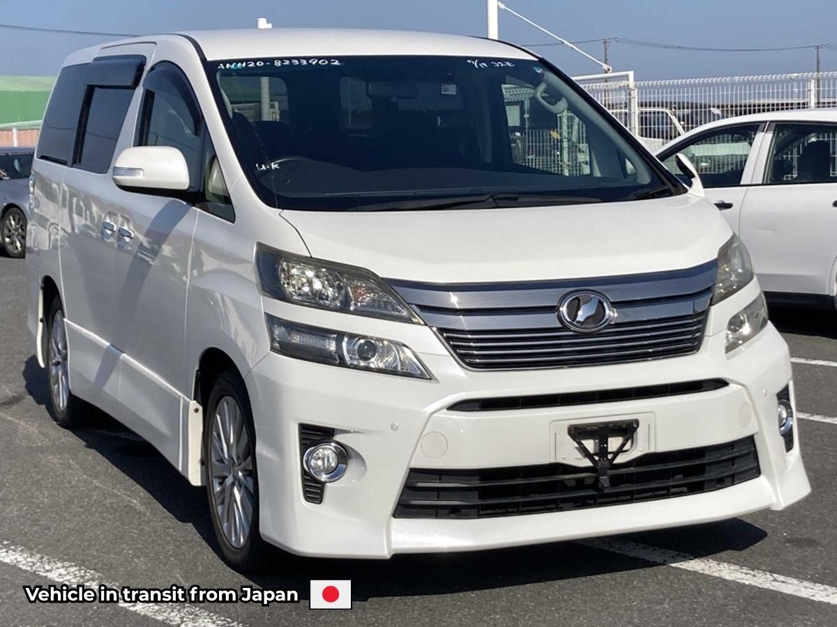 Toyota Vellfire main image