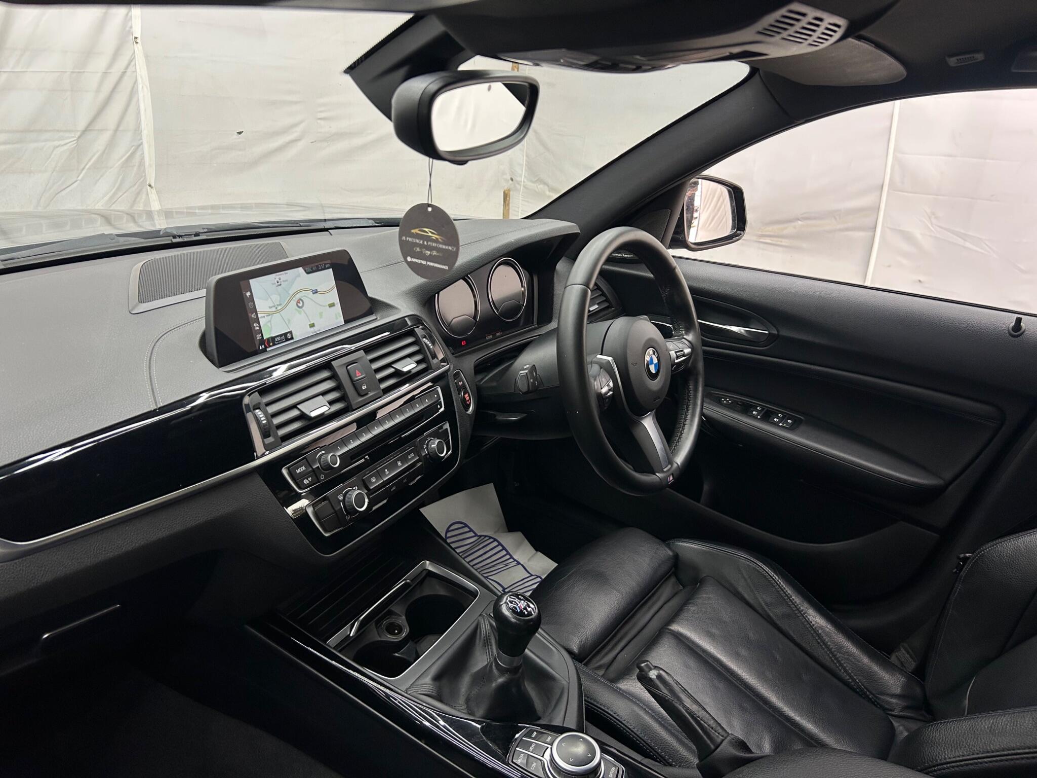 BMW 1 Series view 16