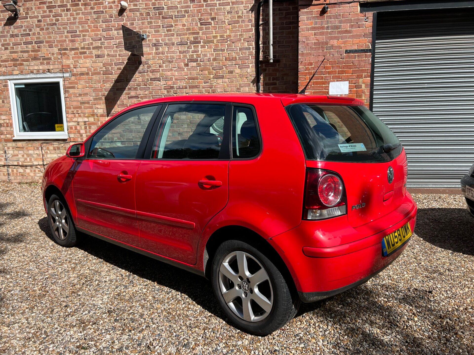 Volkswagen Polo view 2