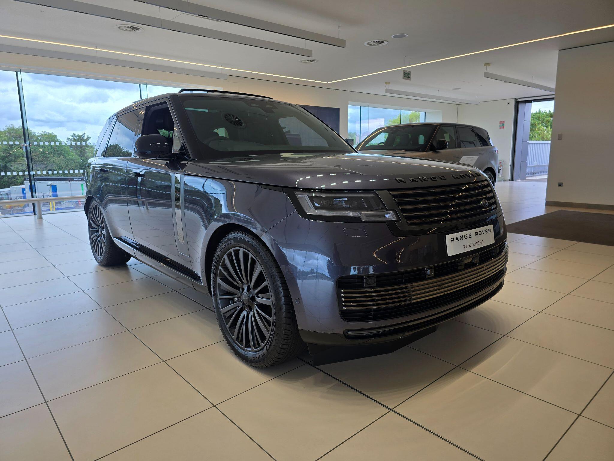 Land Rover Range Rover in Grey for sale
