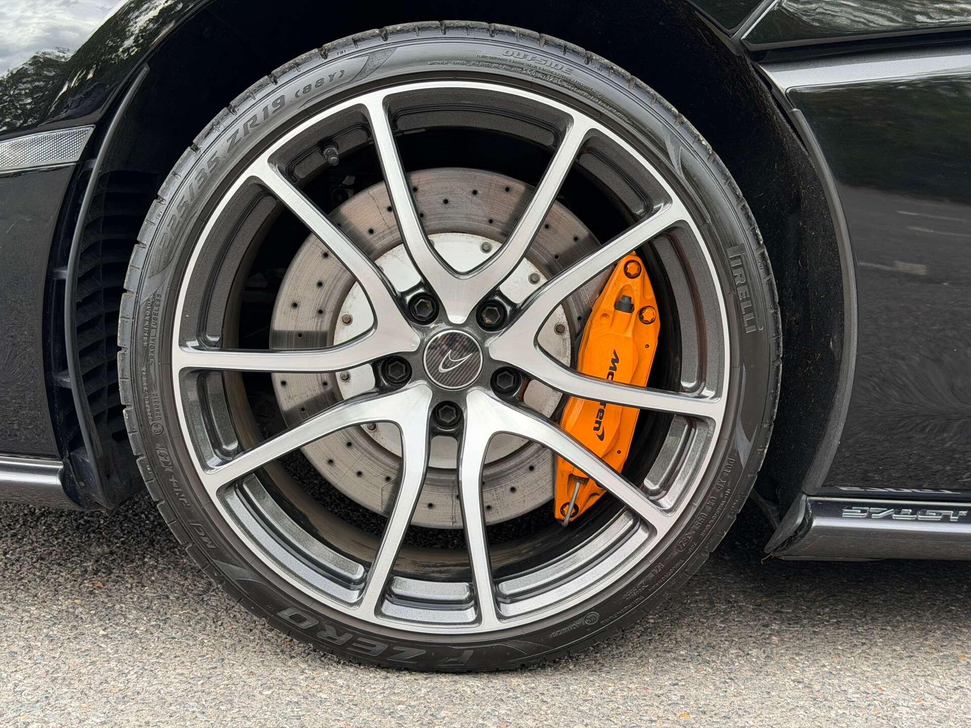 McLaren 570GT view 43