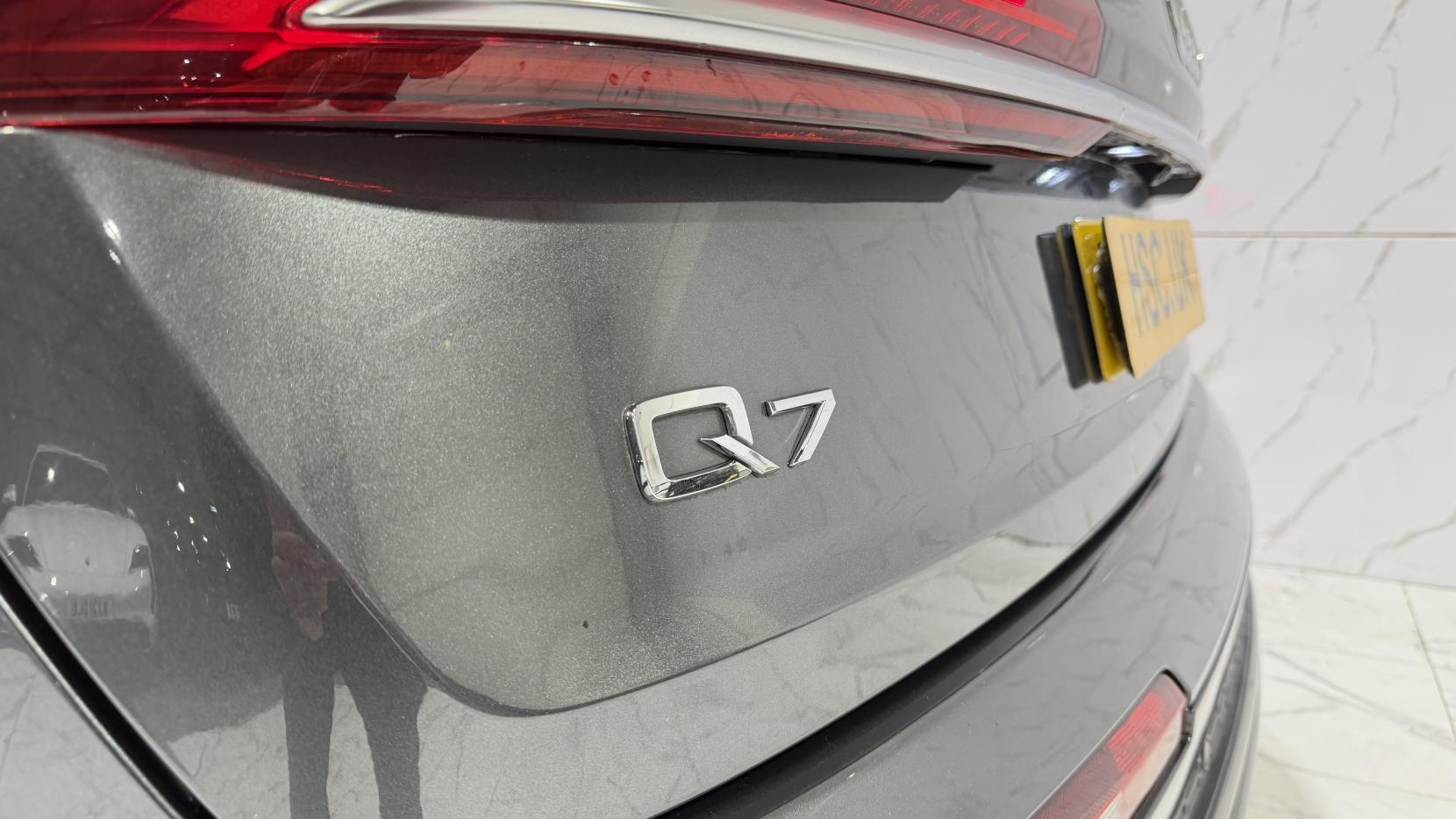 Audi Q7 view 62