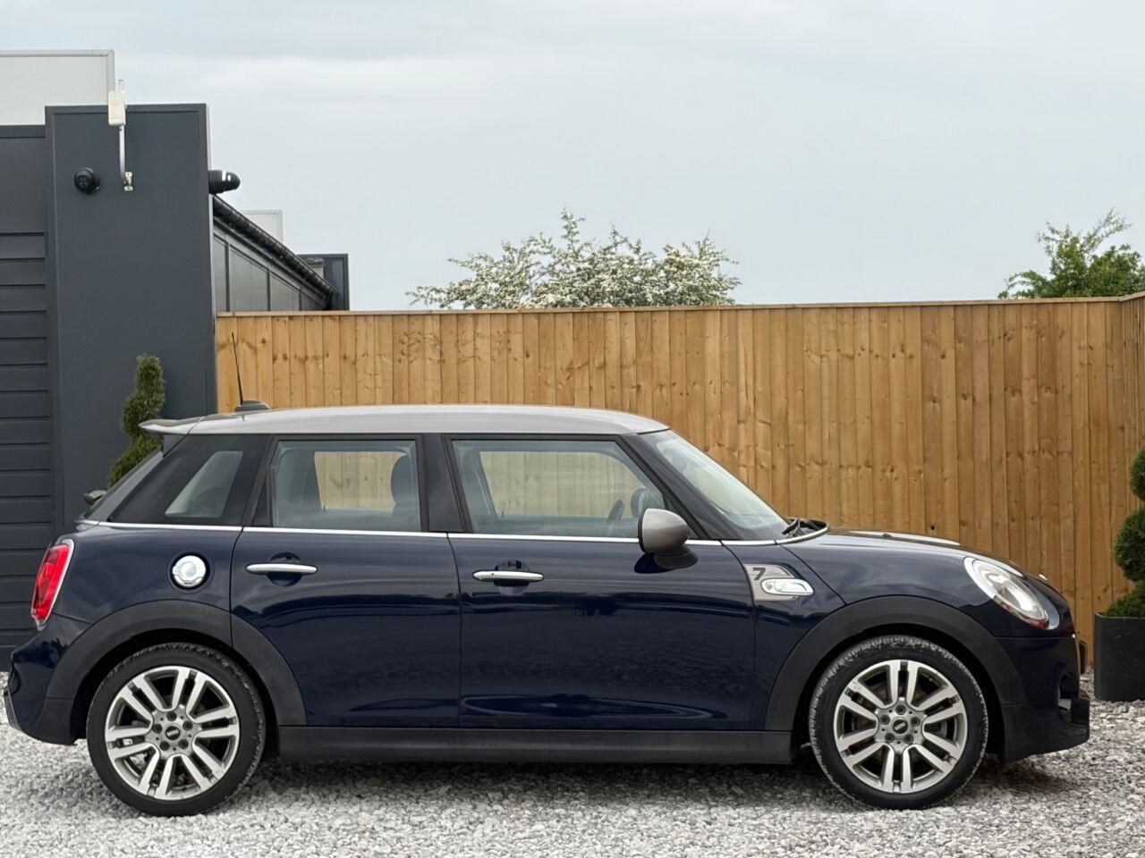MINI Hatch view 7