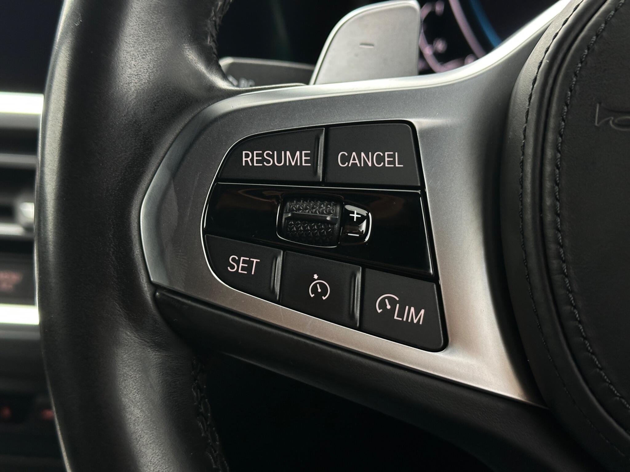 BMW 3 Series view 14