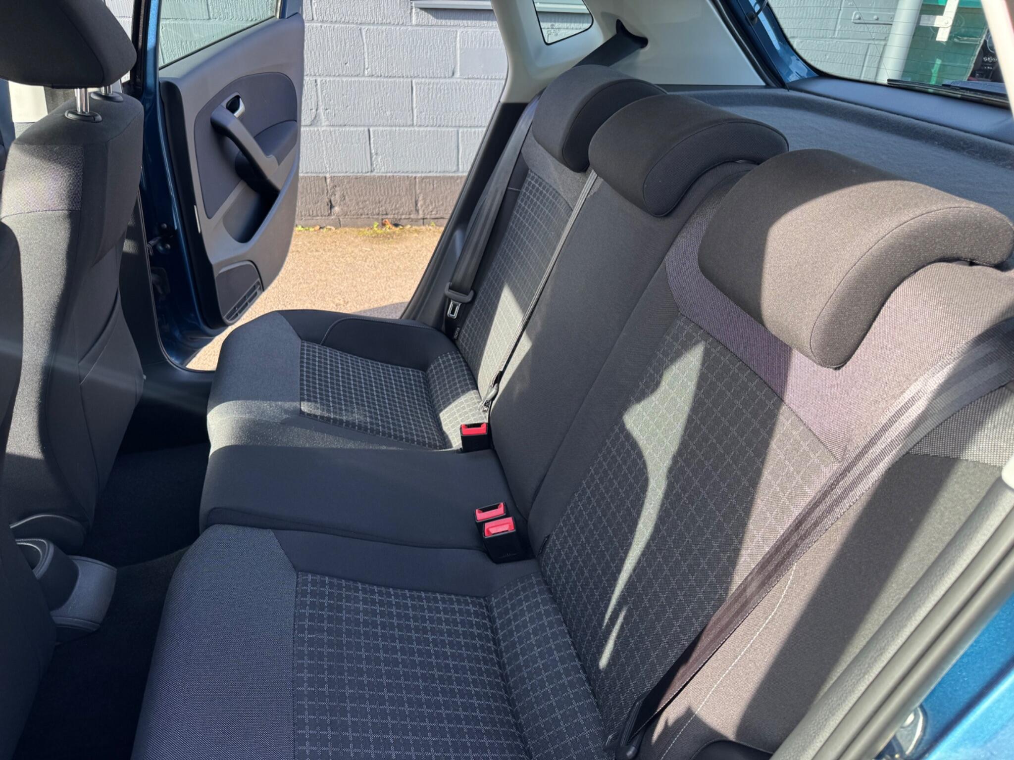 Volkswagen Polo view 21