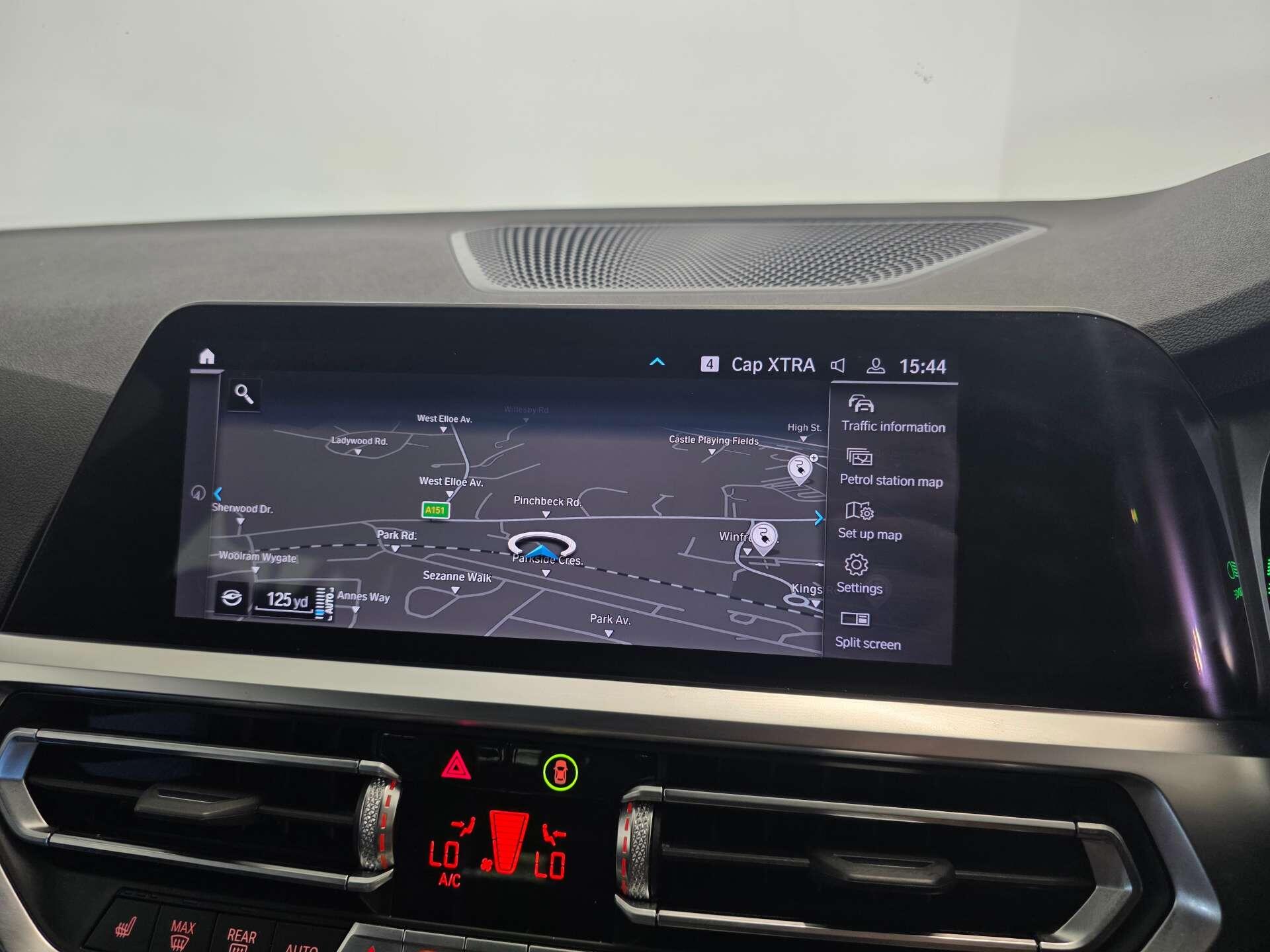 BMW 3 Series view 30