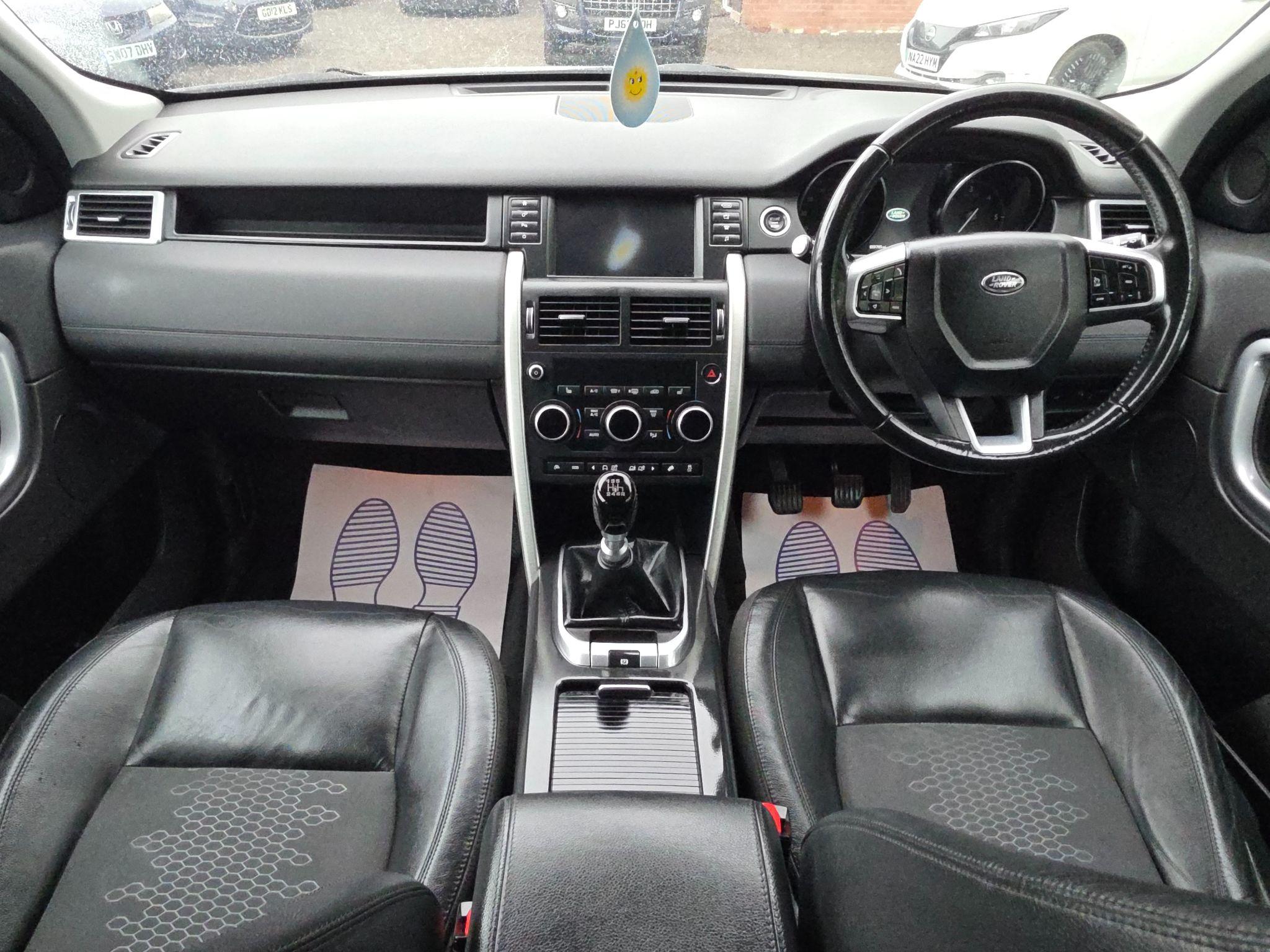 2017 Land Rover Discovery Sport 2.0 TD4 SE 4WD Euro 6 (s/s) 5dr (5 Seat) • 60,214 miles image 42