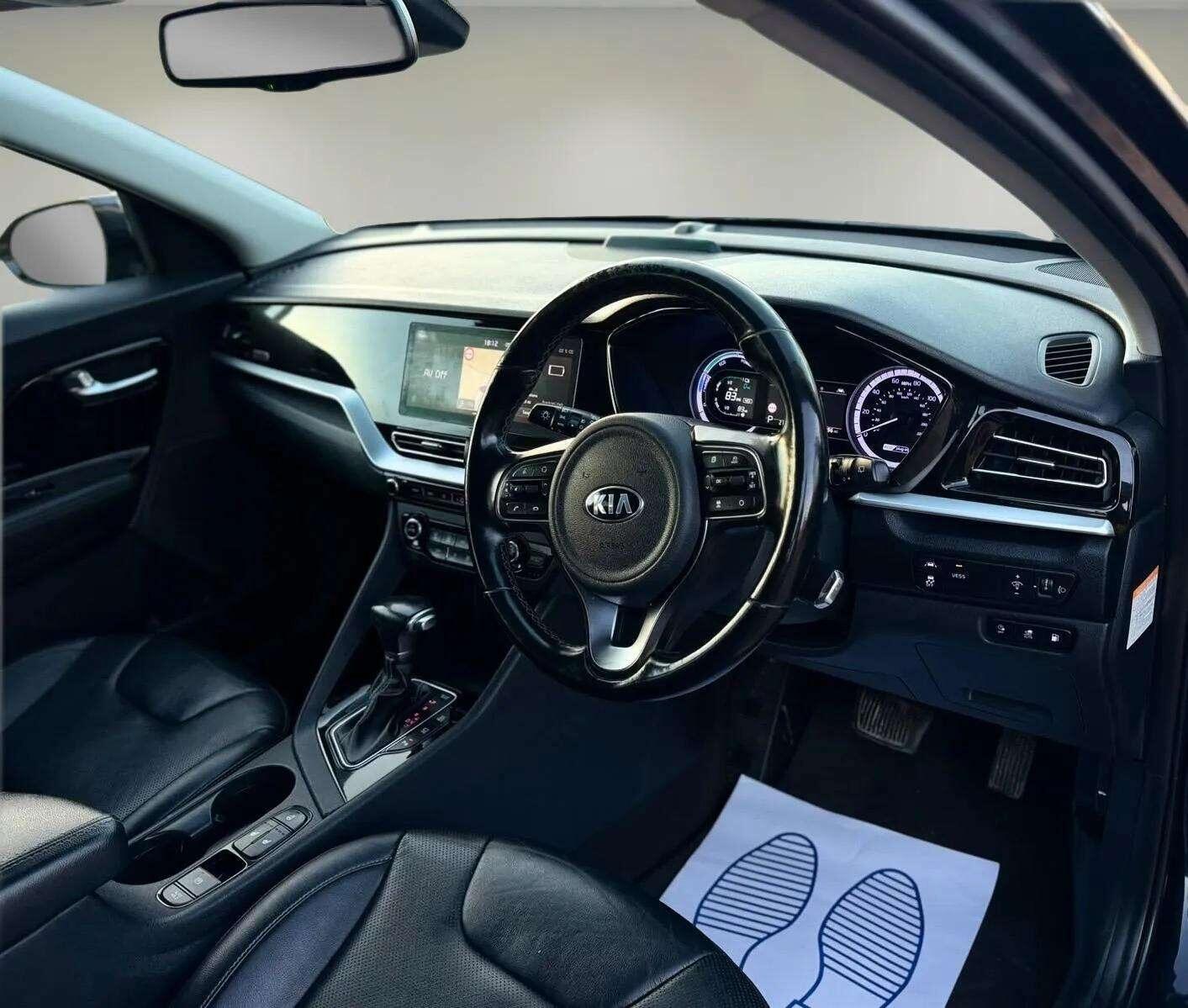 Kia Niro view 2