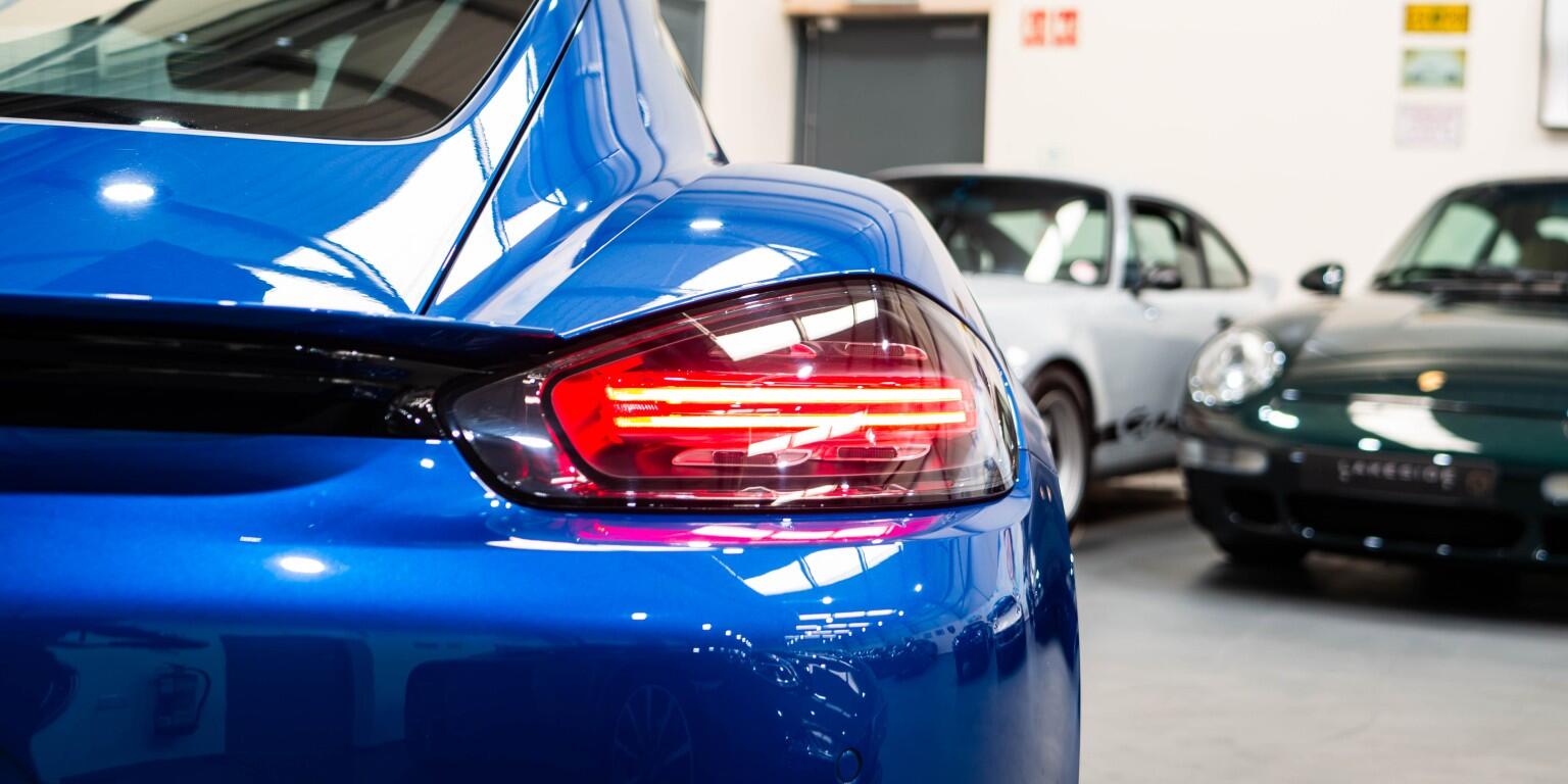 Porsche Cayman view 42