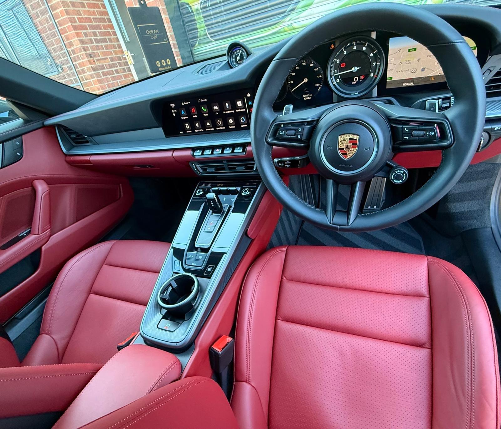 Porsche 911 view 49