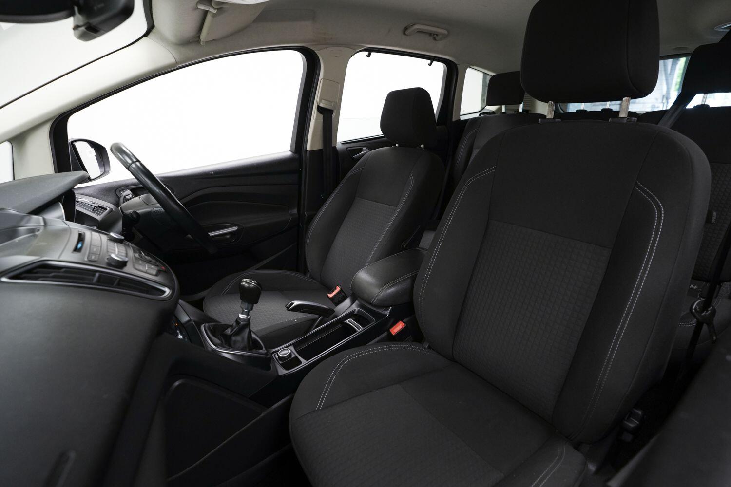 Ford C-Max view 27