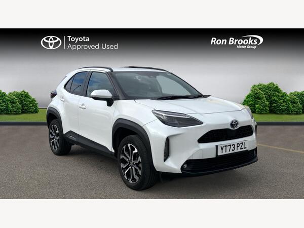 White 2023 Toyota Yaris Cross Estate Front-wheel drive Automatic