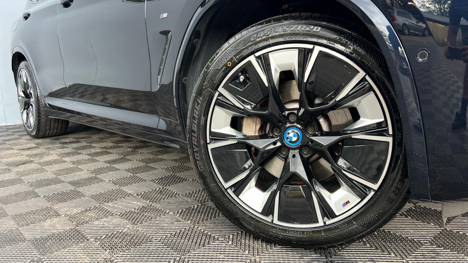 BMW Ix3 view 25