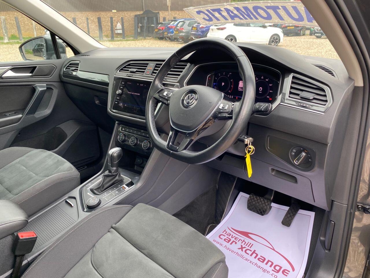 Volkswagen Tiguan view 13