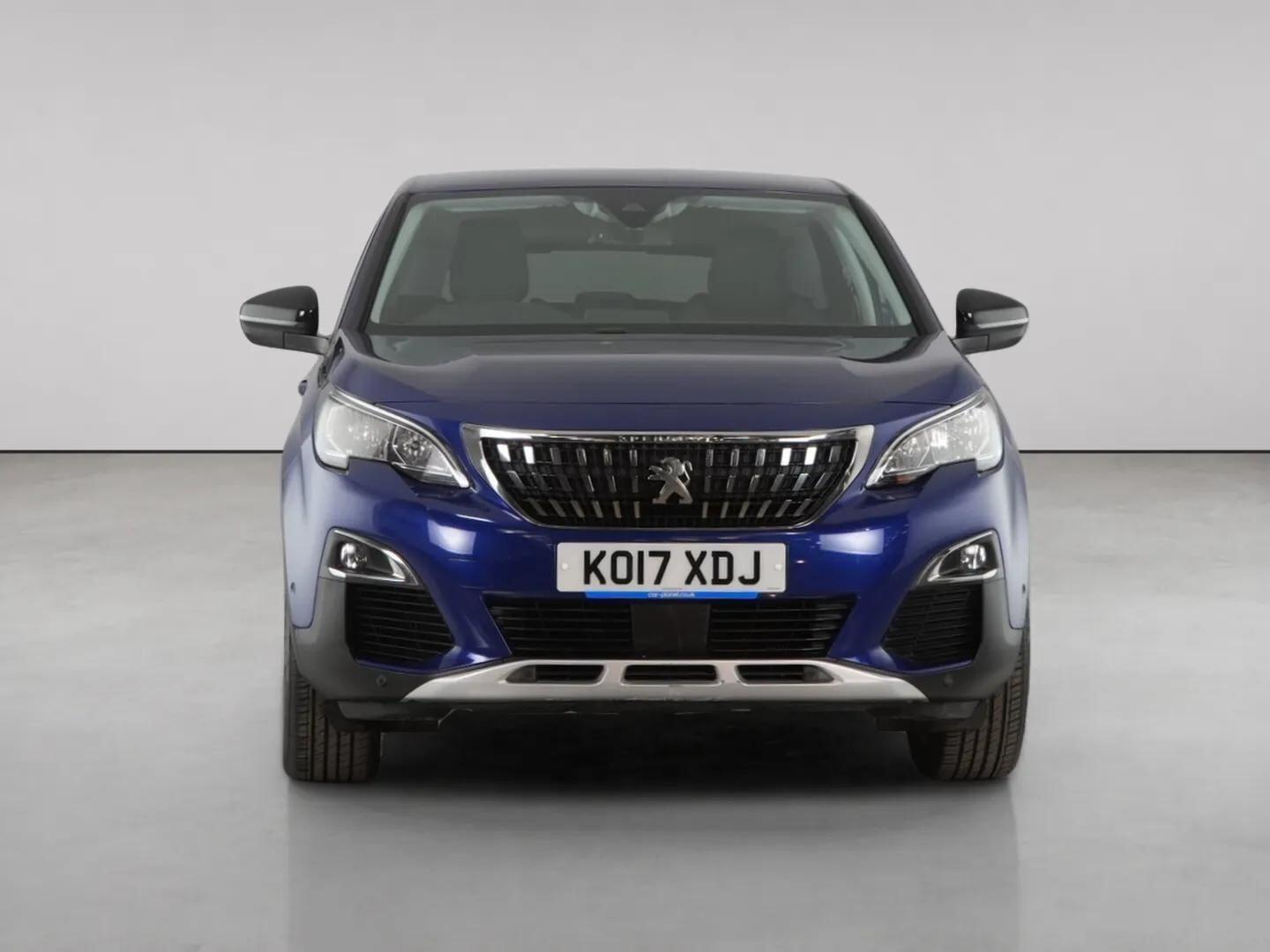 Peugeot 3008 view 5