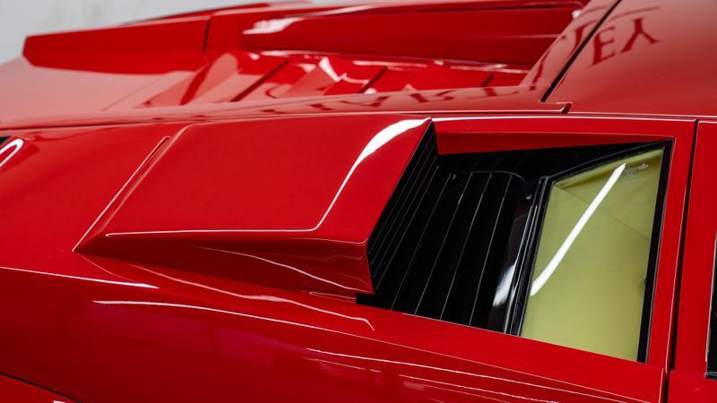 Lamborghini Countach view 15
