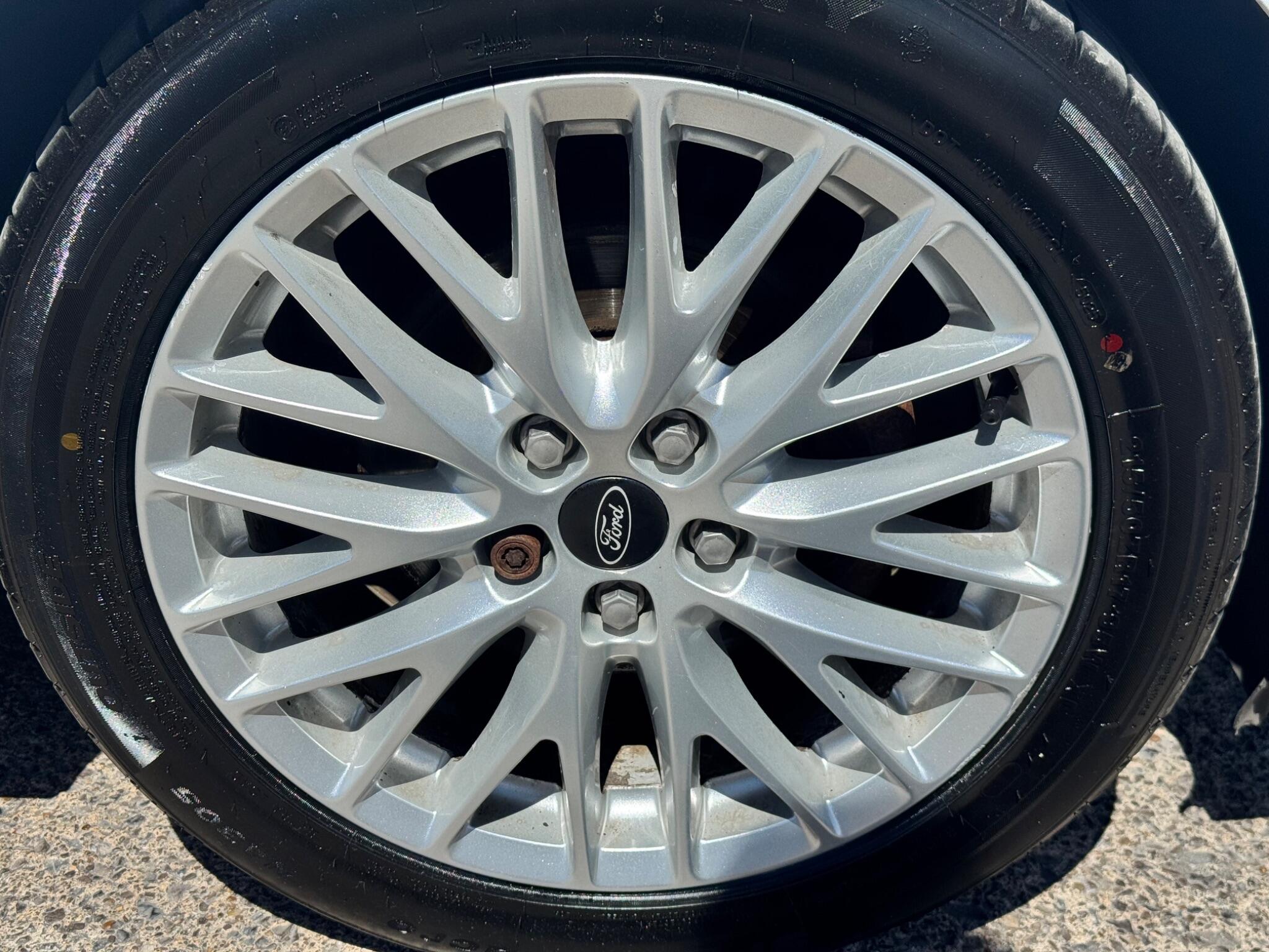 Ford Focus view 36