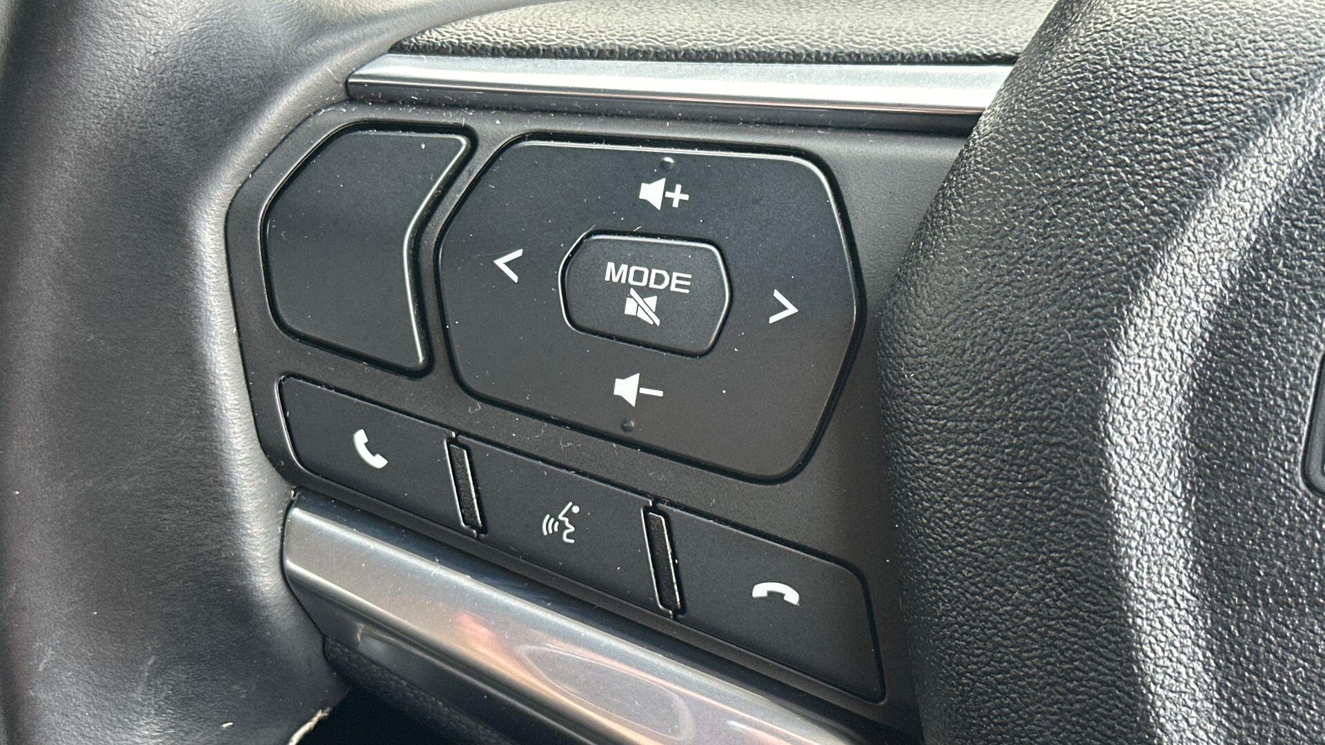 Isuzu D-Max view 15