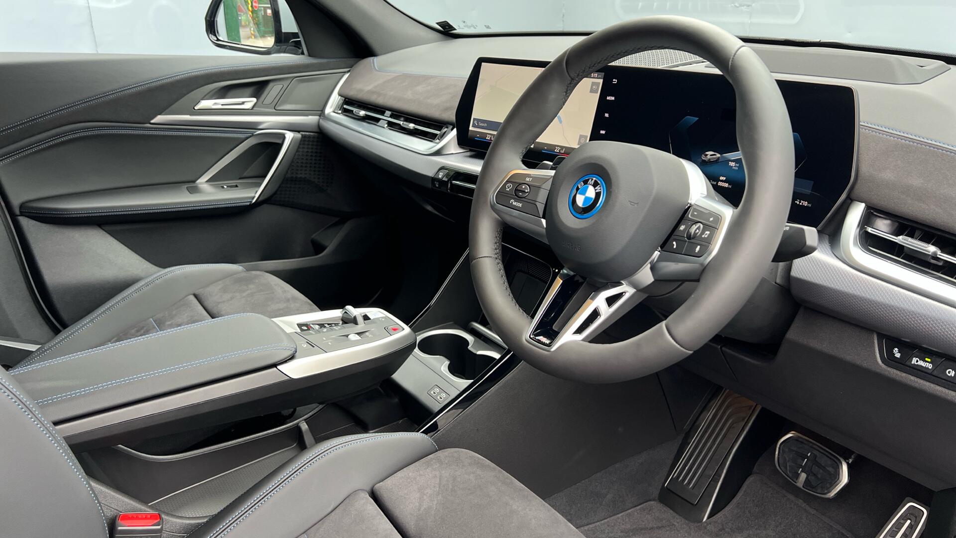 BMW Ix2 view 6
