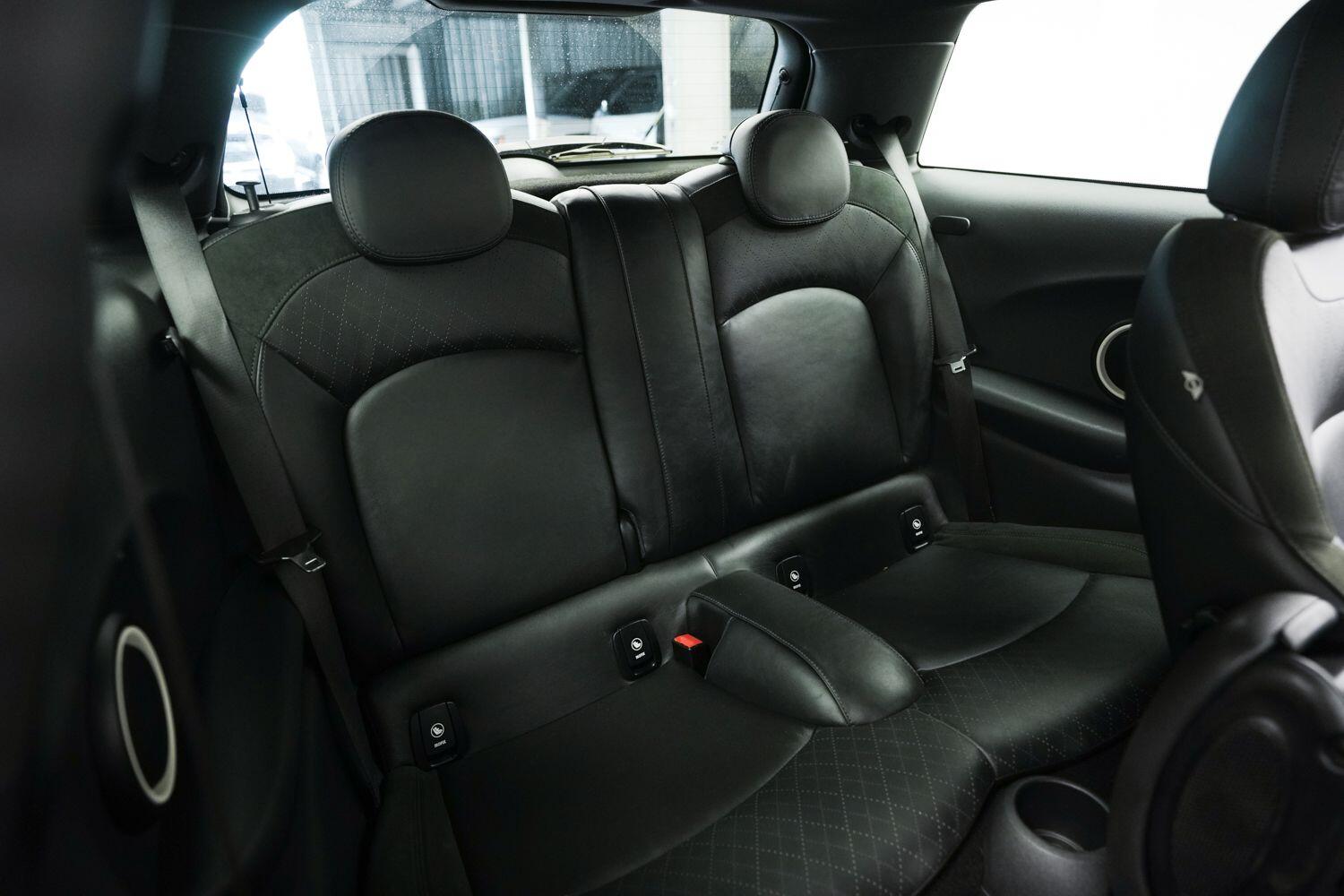 Mini Hatch view 11