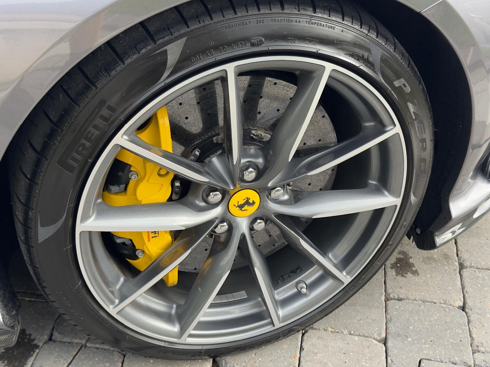 Ferrari 812 GTS view 13