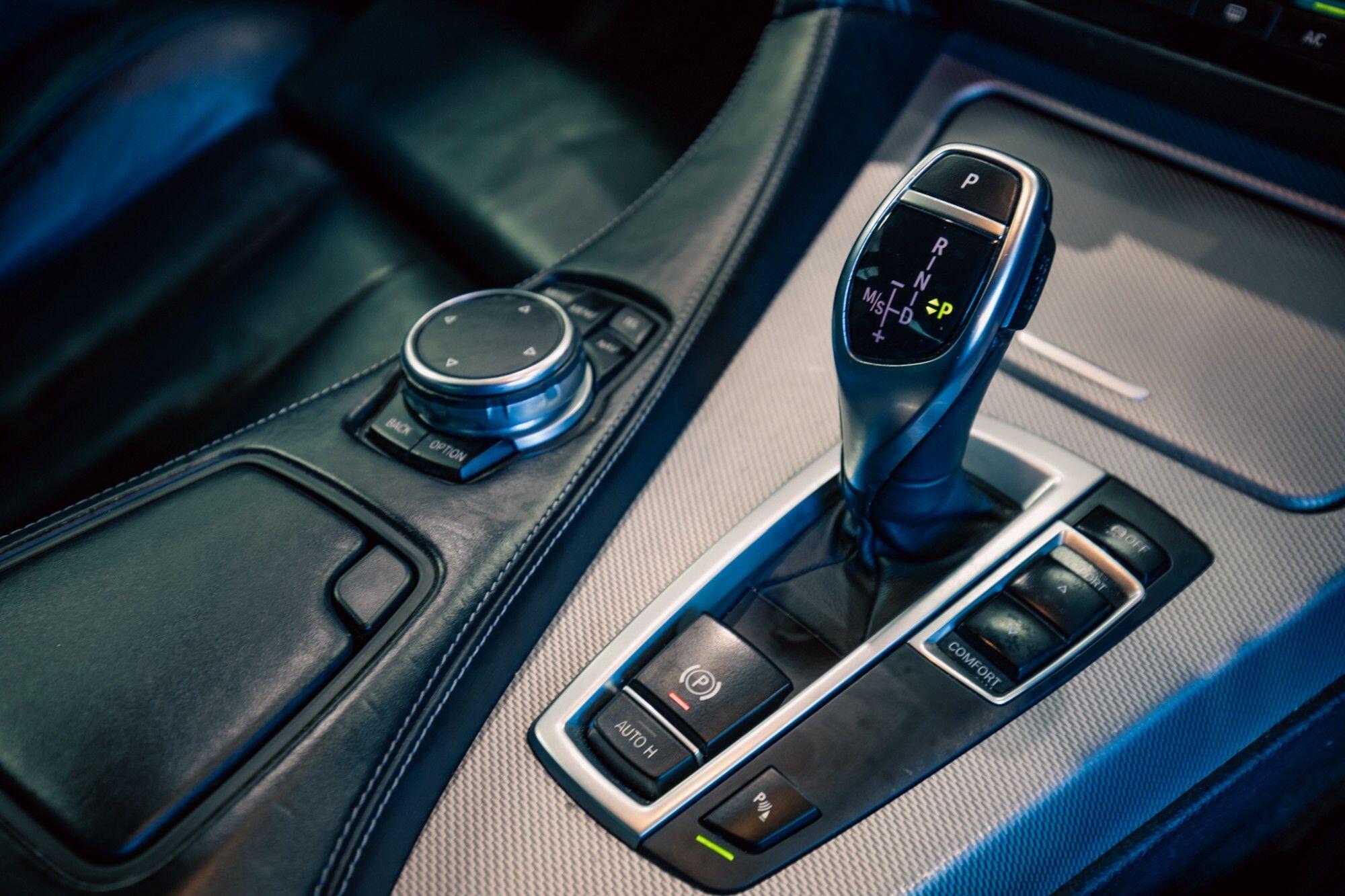 BMW 6 Series view 18