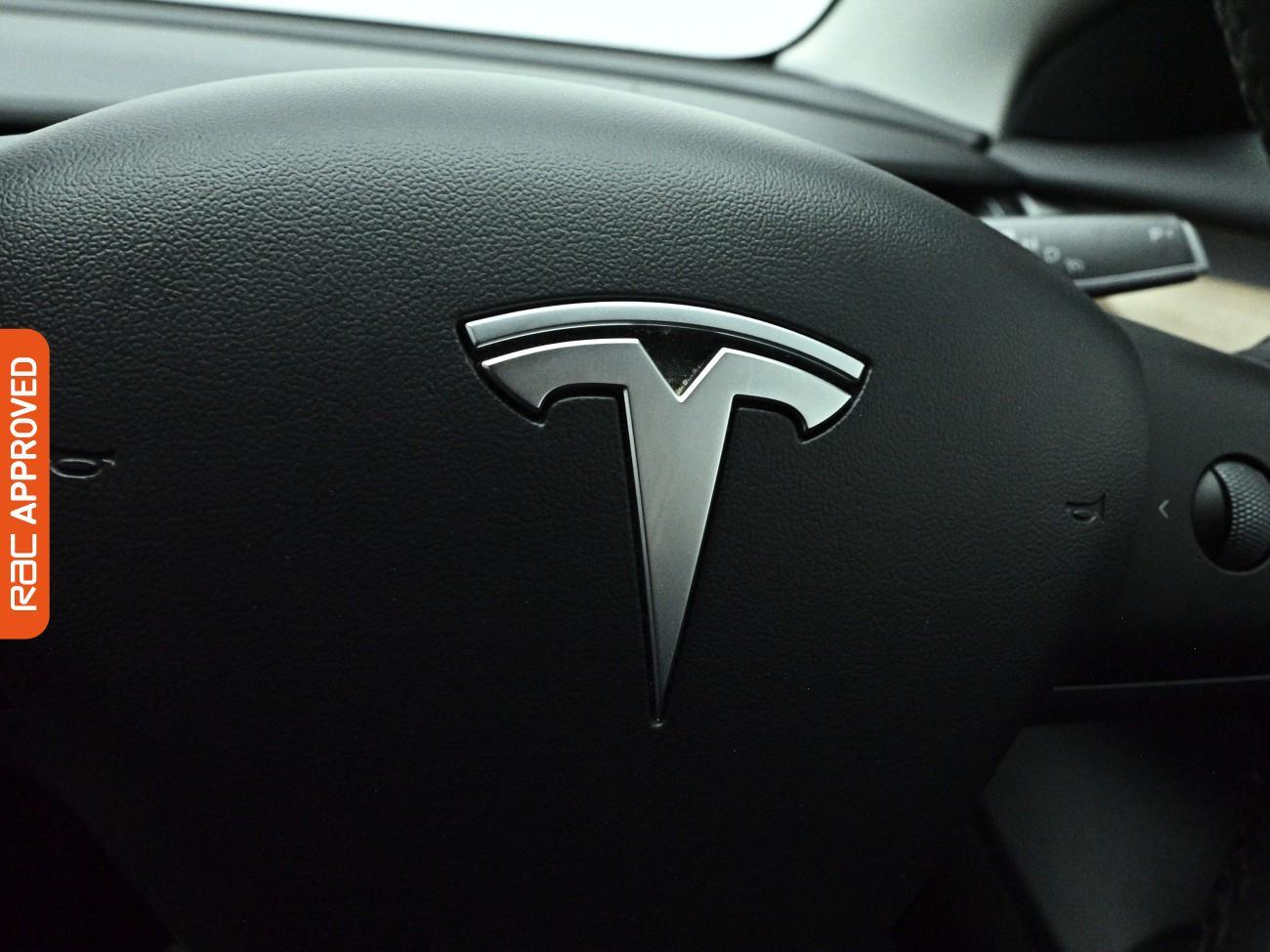 Tesla Model 3 view 24