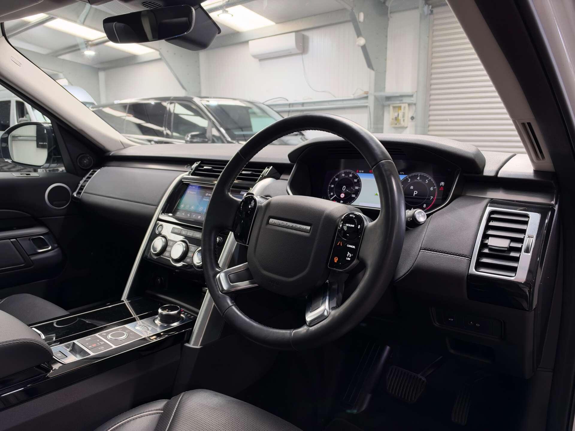 Land Rover Discovery view 36