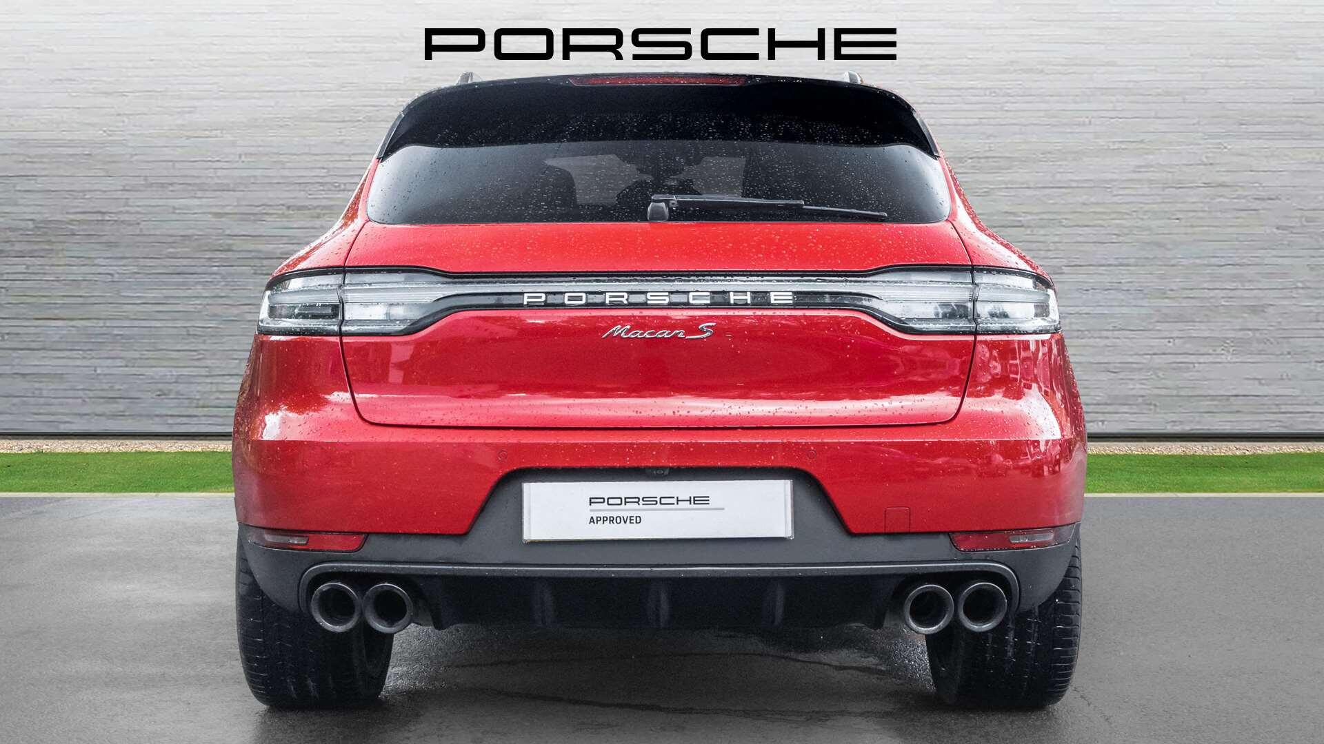 Porsche Macan view 10