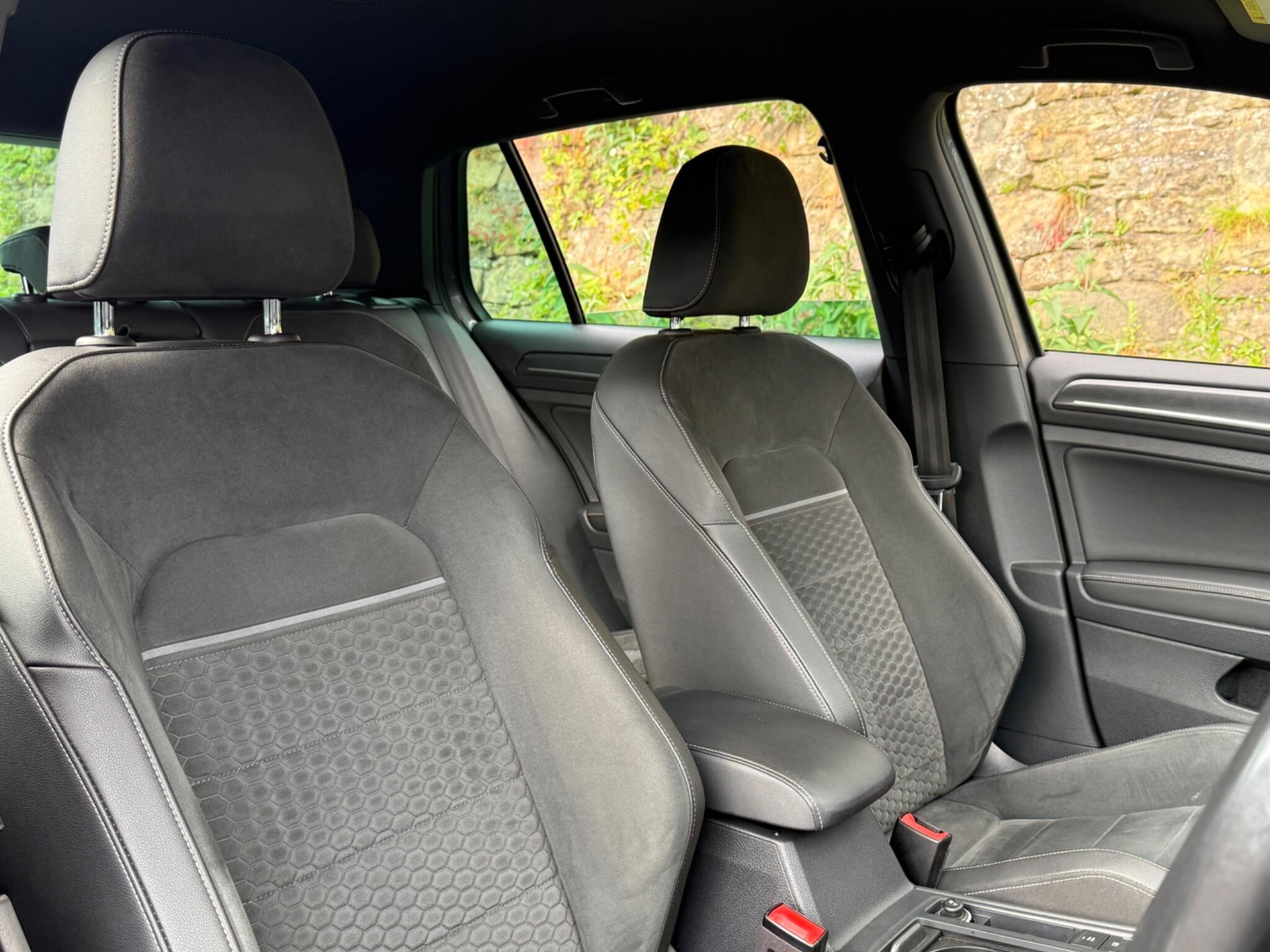 Volkswagen Golf view 11