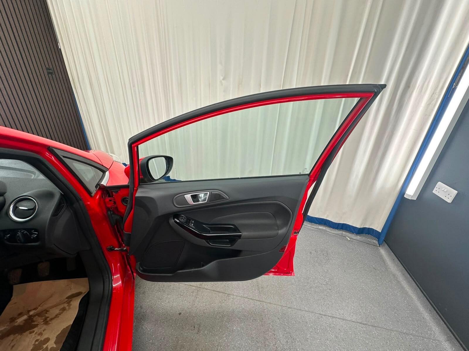 Ford Fiesta view 18