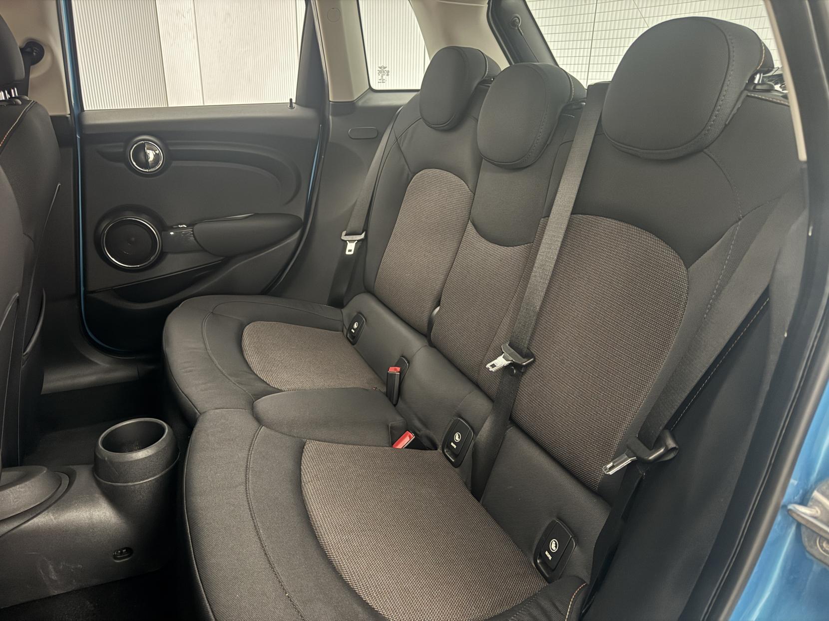 Mini Hatch view 63