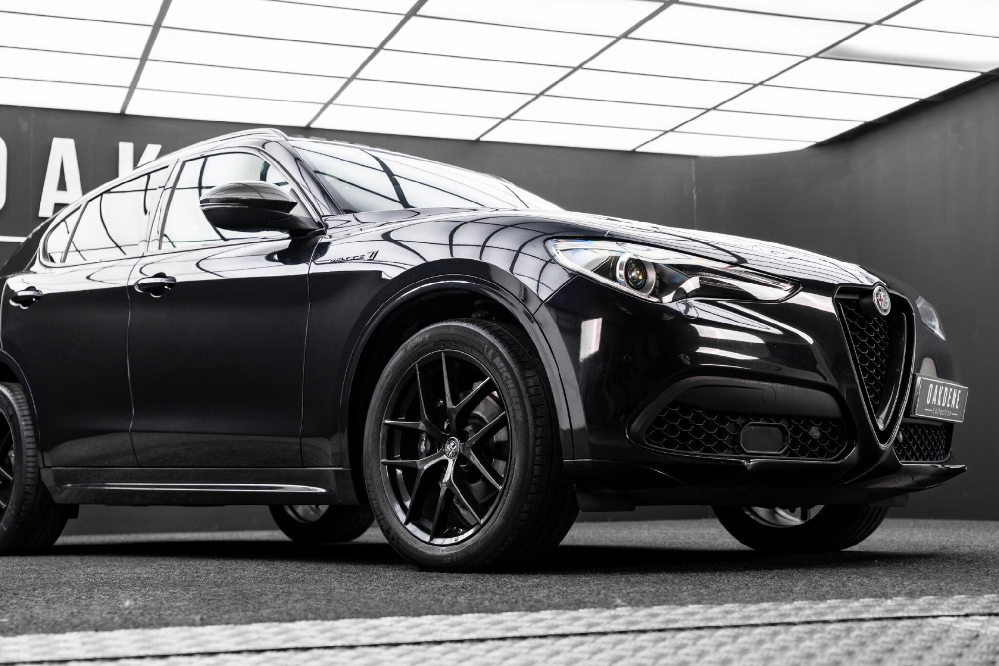 Alfa Romeo Stelvio view 18