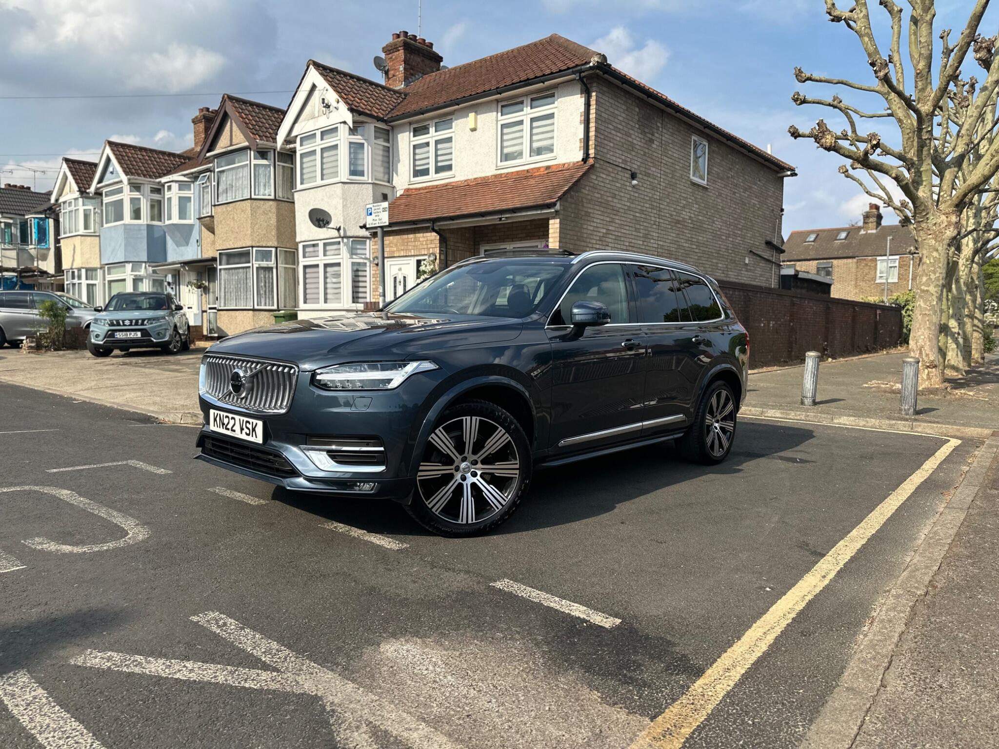 Volvo XC90 view 6