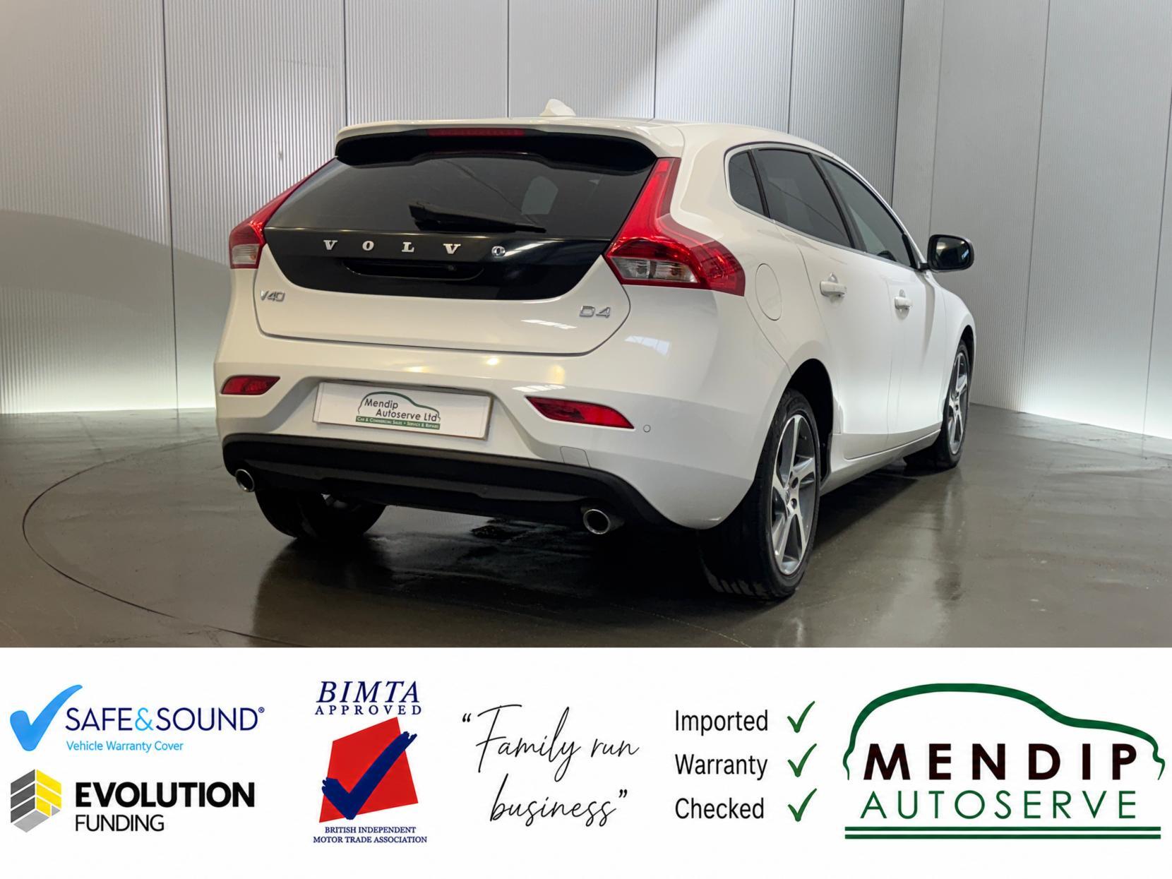 Volvo V40 view 24