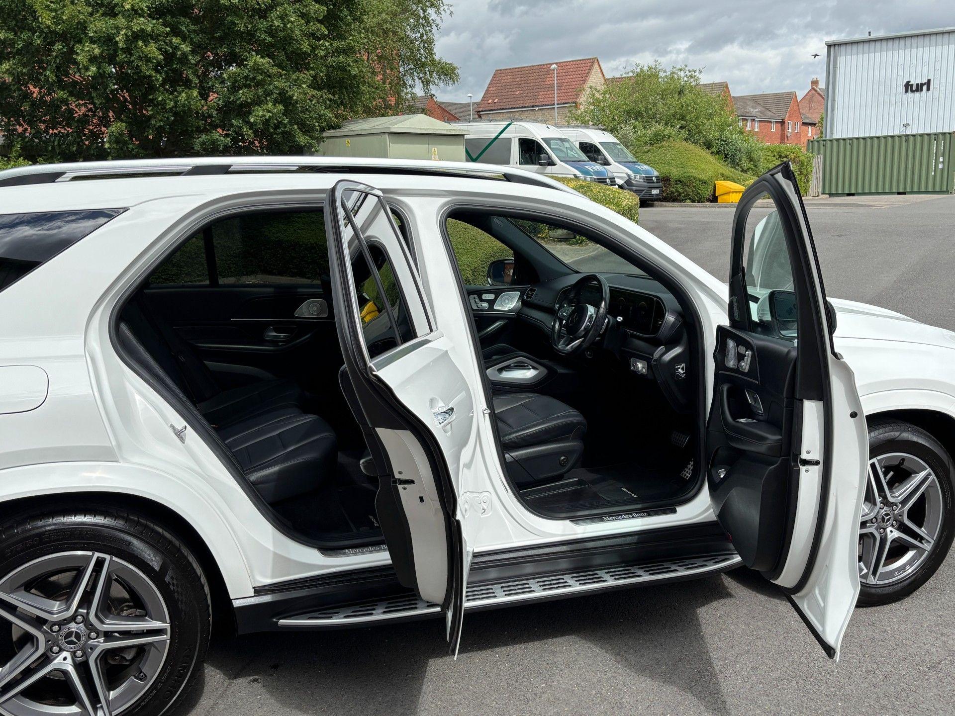 Mercedes-Benz Gle view 19
