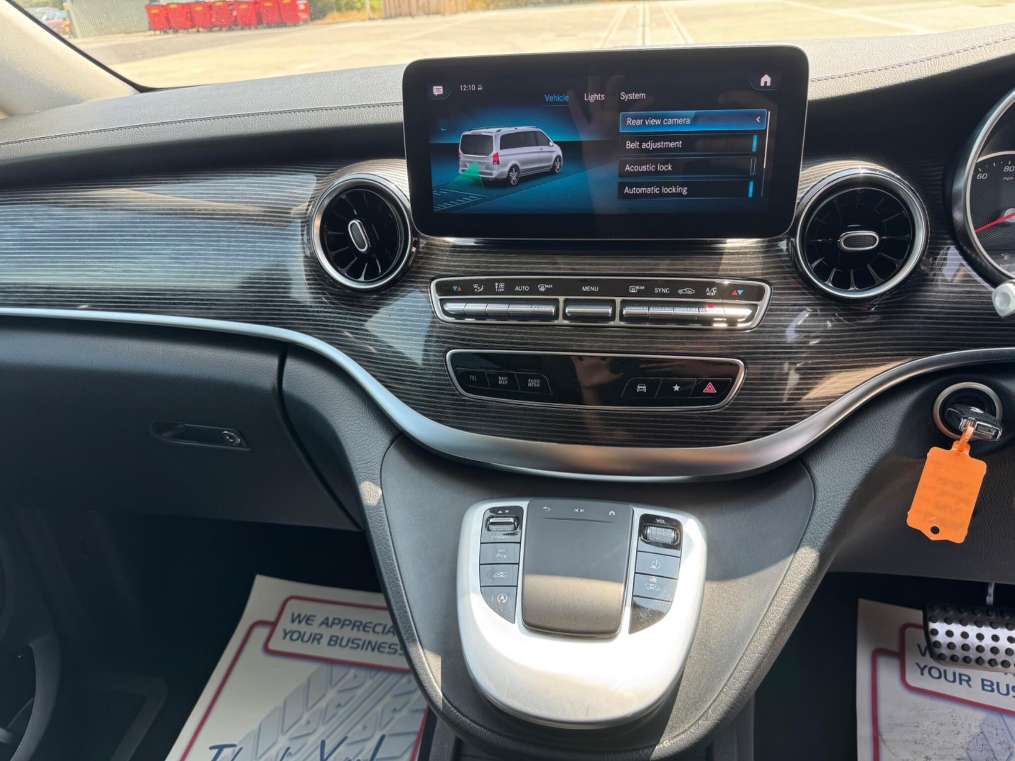 Mercedes-Benz V Class view 13
