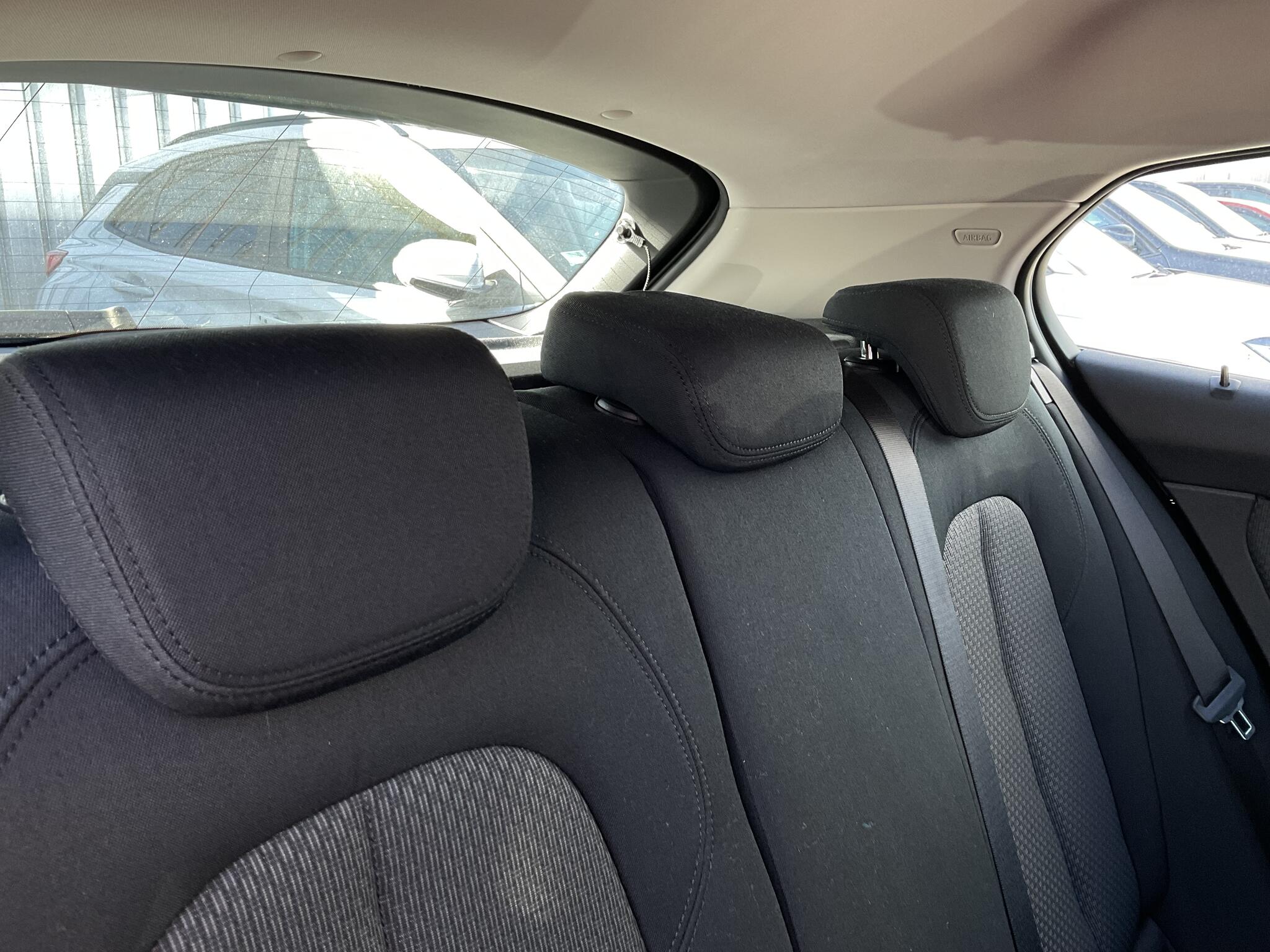 BMW 1 Series view 25