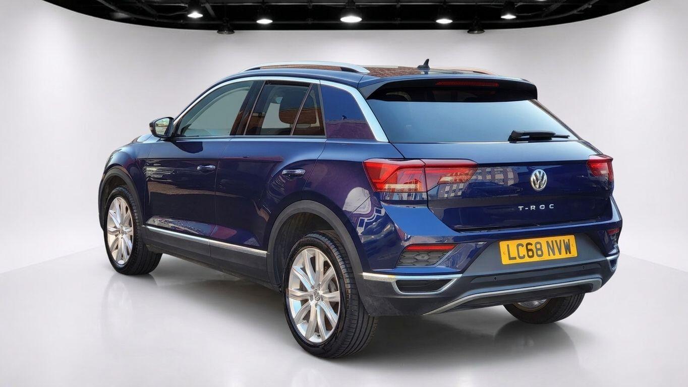 Volkswagen T-Roc view 5