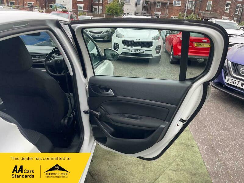 2017 Peugeot 308 1.2 PureTech Access Euro 6 (s/s) 5dr • 57,445 miles image 31