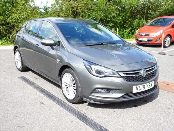 Grey 2019 Vauxhall Astra 1.6i Turbo Elite Nav Hatchback Hatchback Front-wheel drive Manual