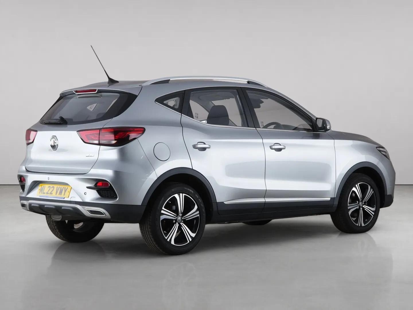 MG ZS view 8